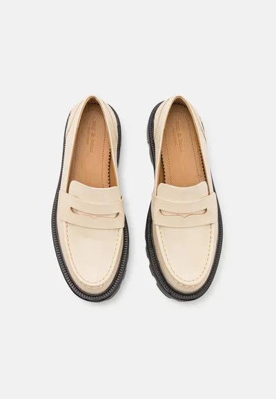 R&B Quinn Loafer in Greige