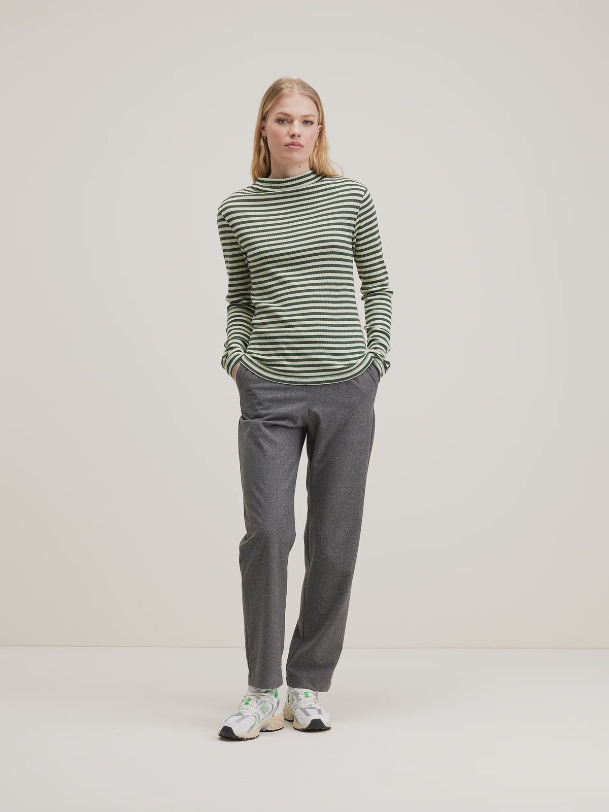 BR Viory Slim Roll Neck in Stripe Green