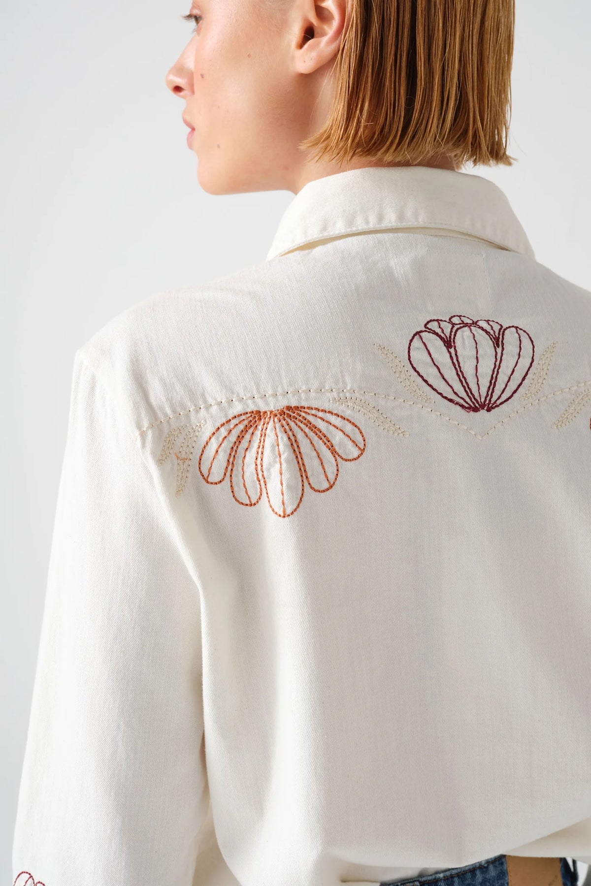 S&M Flor Ray Embroidered Shirt in Ecru