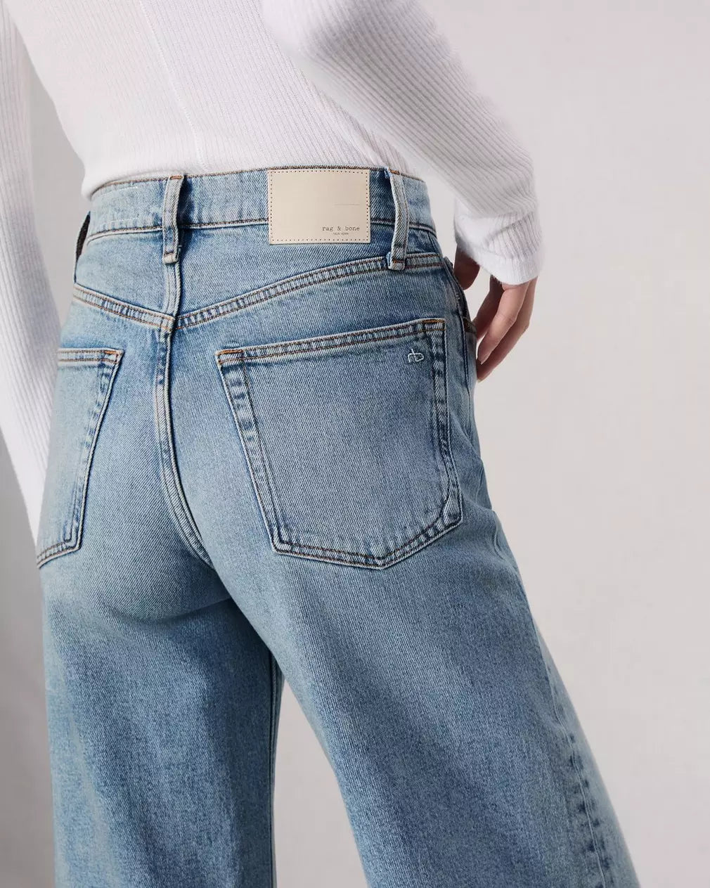 R&B Andi Jeans in Cecilia