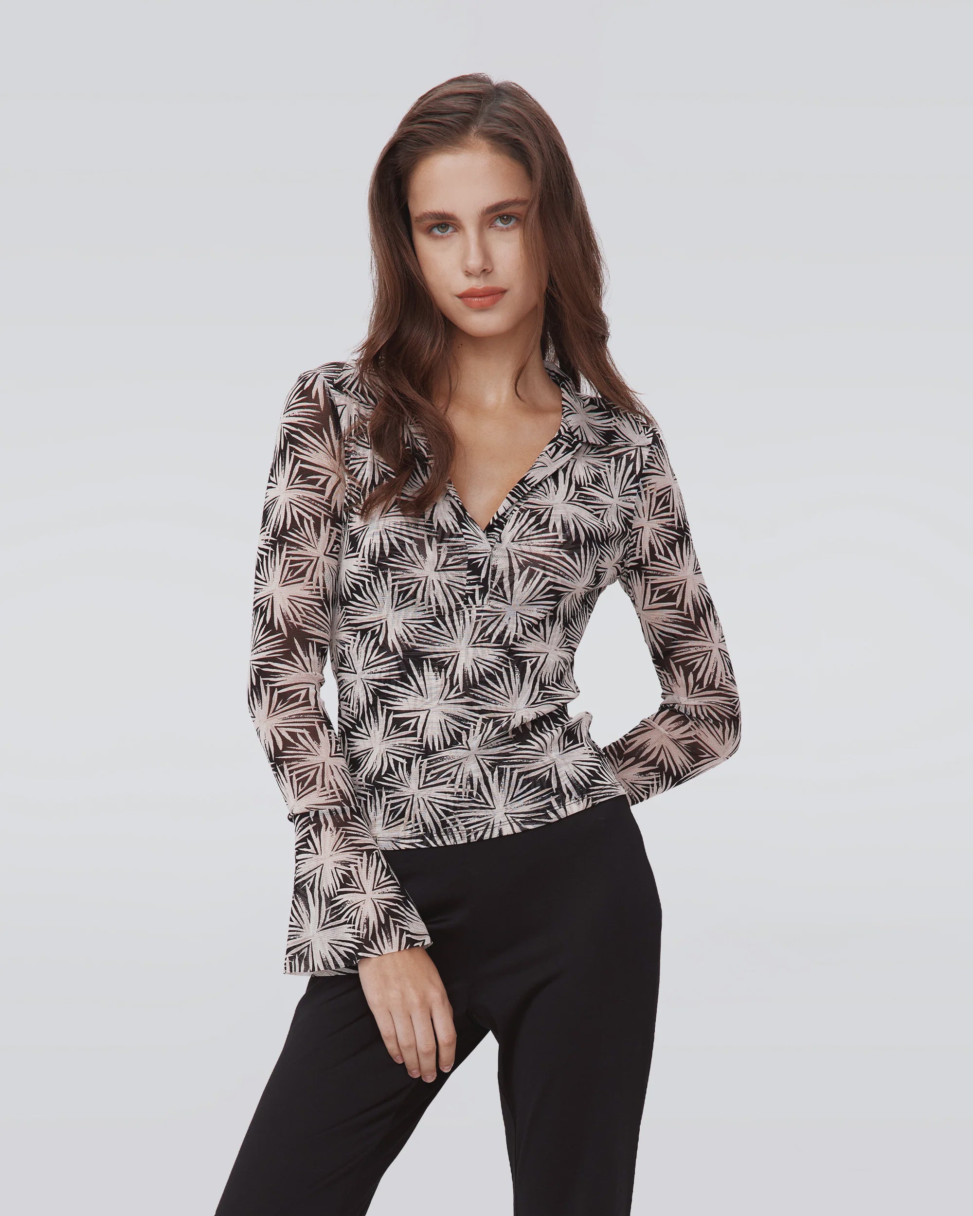 DVF Mackenzie Top in Sea Holly Black