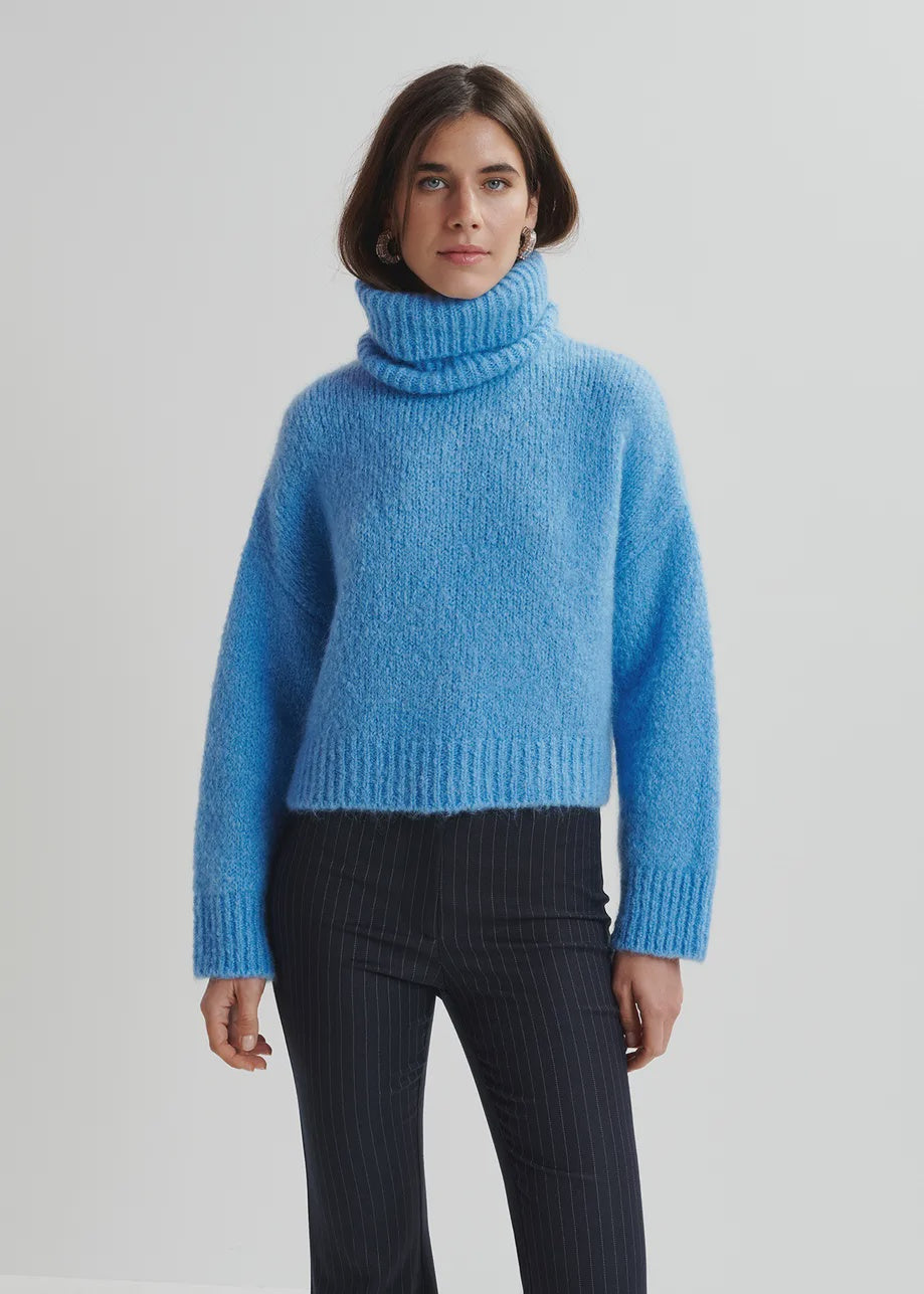 EA Griffin Knit with Detachable Collar in Blue Curacao