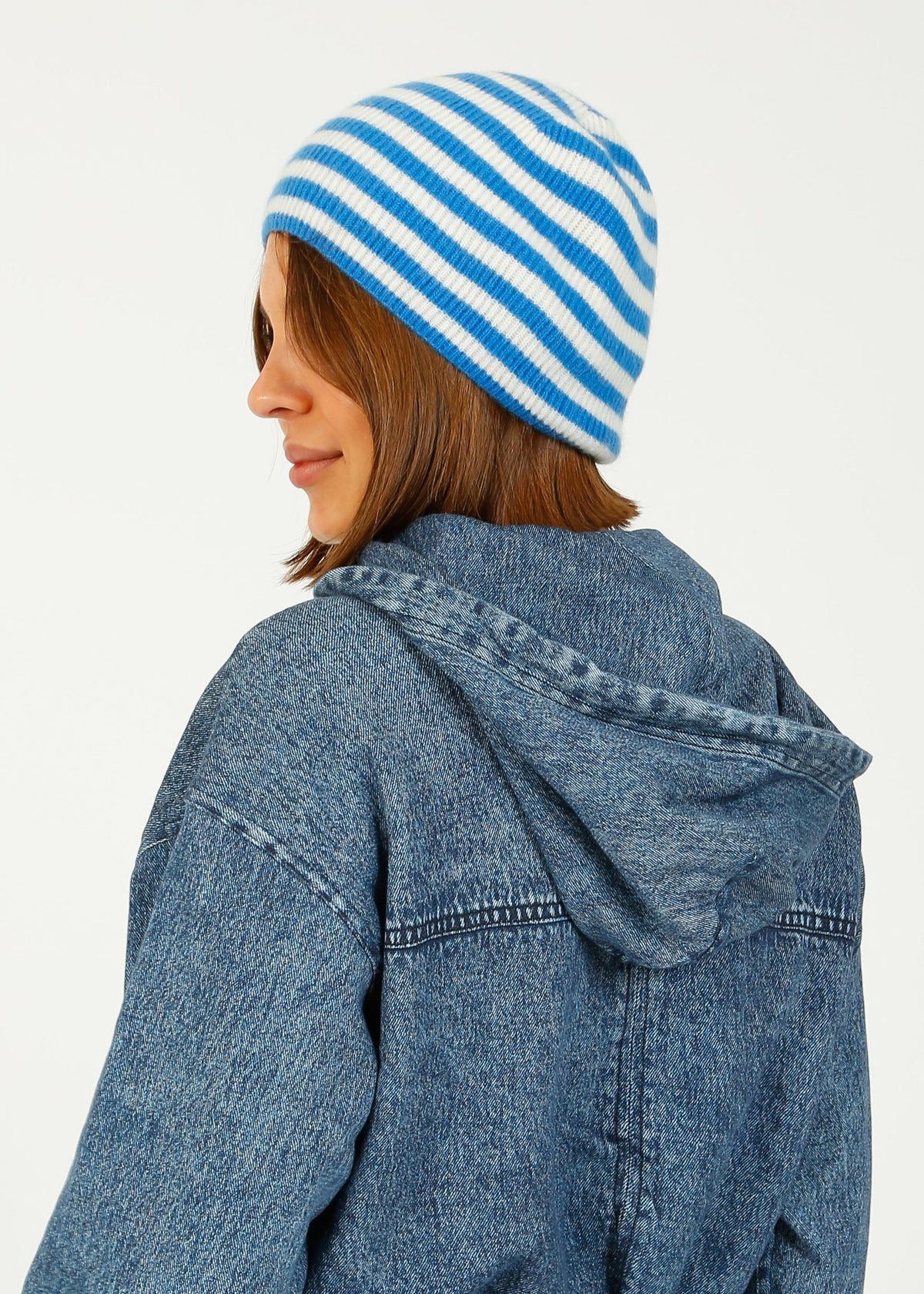 JU Narrow Stripe Rib Beanie in Sky Cream