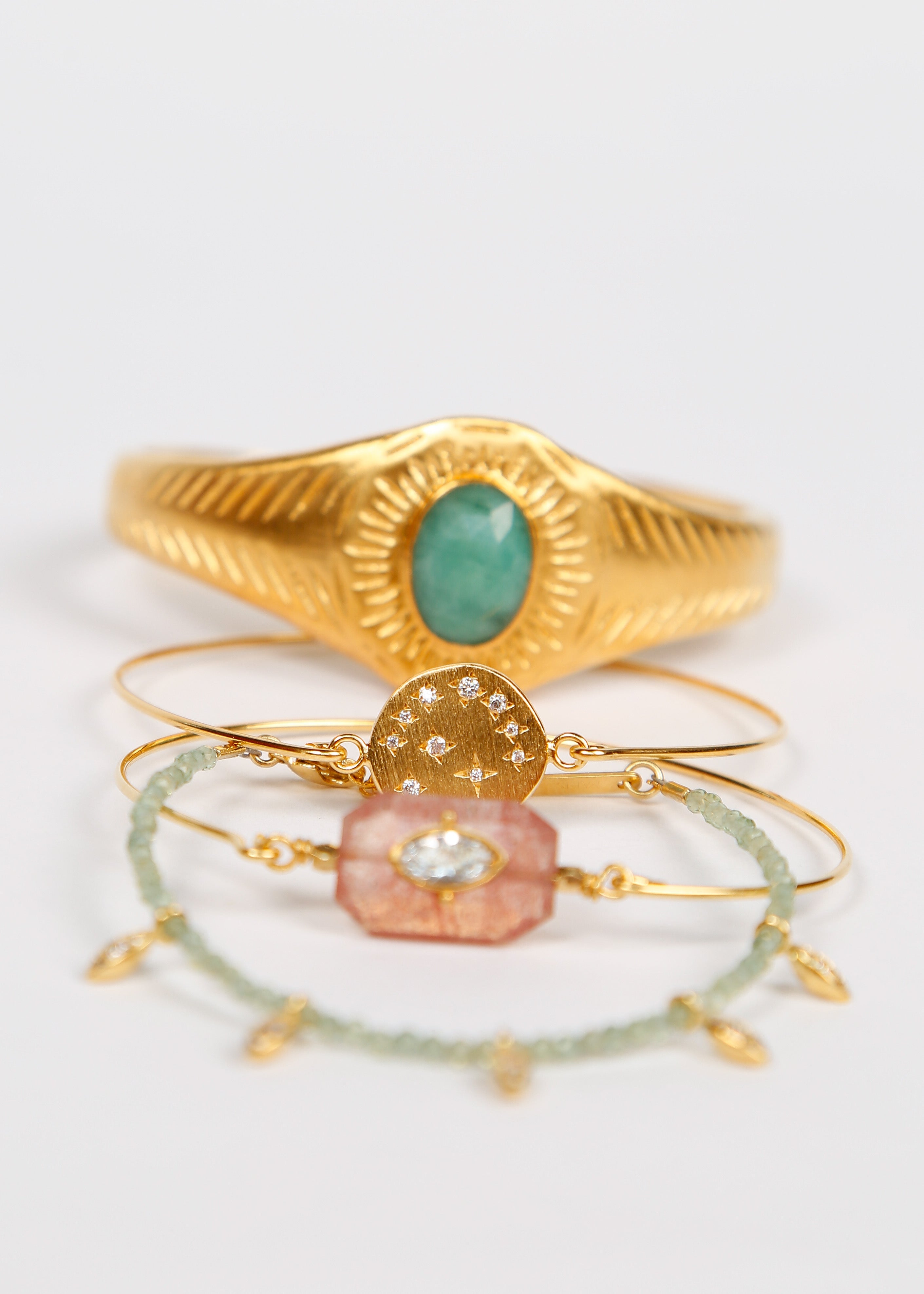 HANKA Osiris Bangle in Raw Emerald