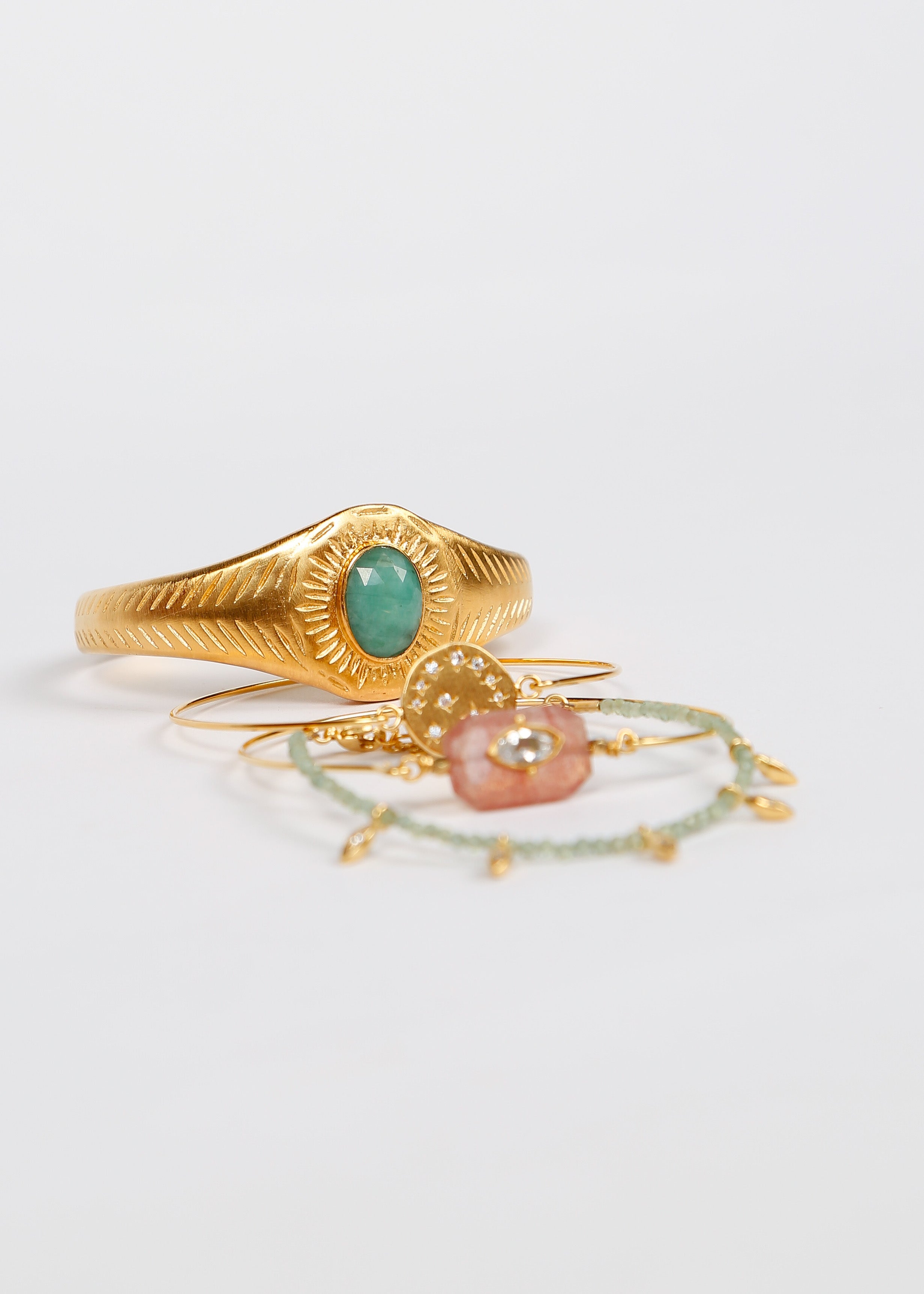 HANKA Osiris Bangle in Raw Emerald