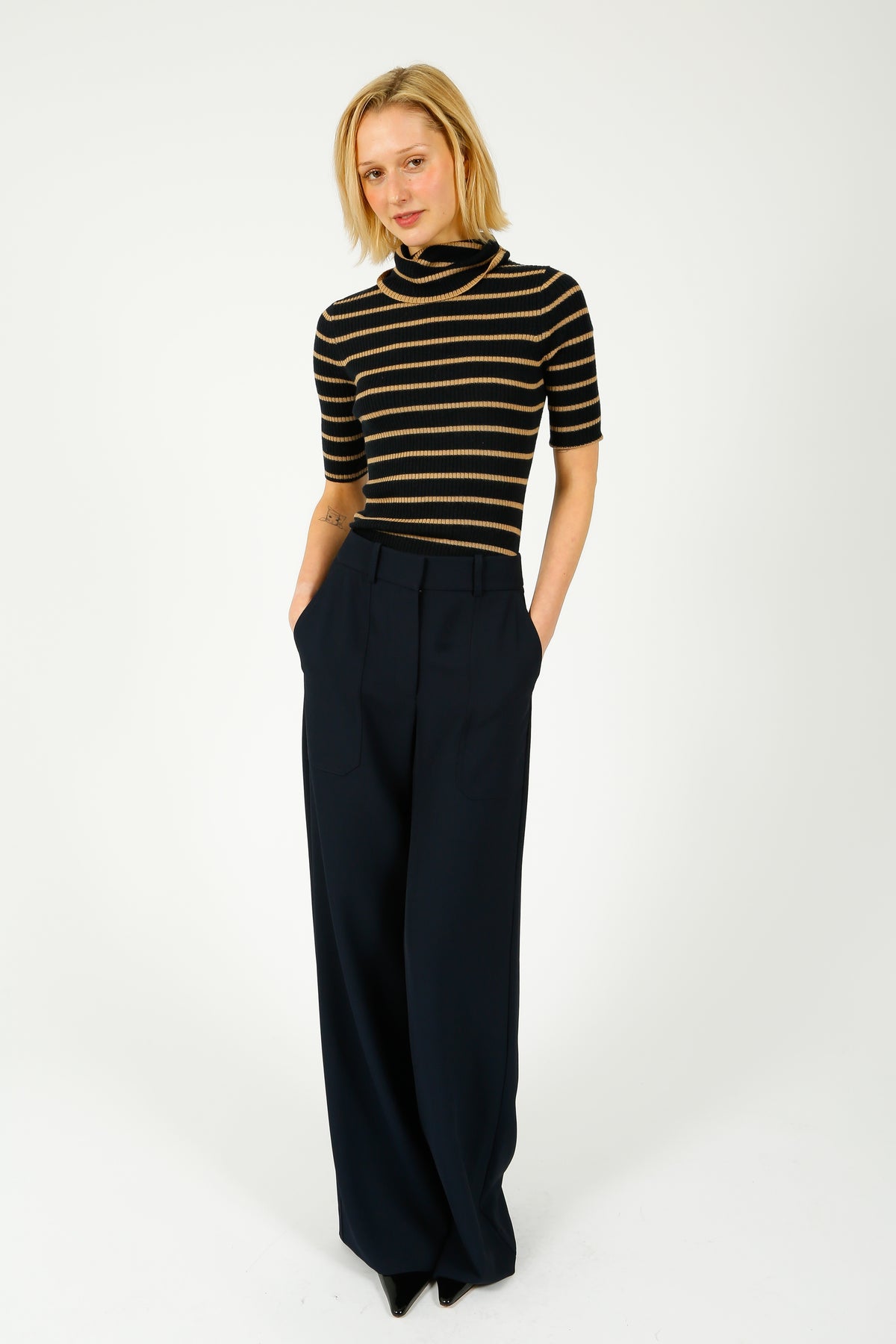 VB Cole Pant in Navy