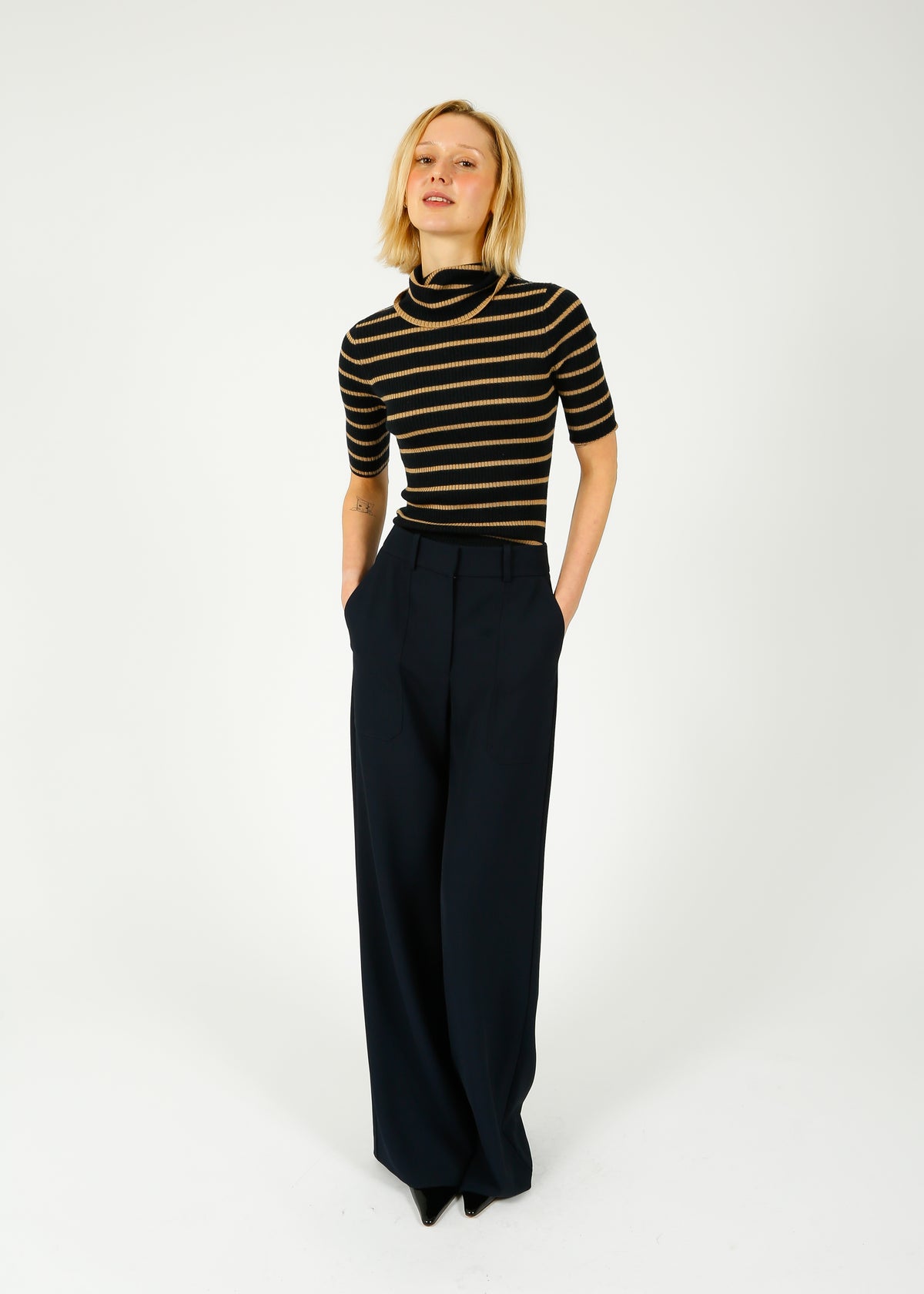 VB Cole Pant in Navy