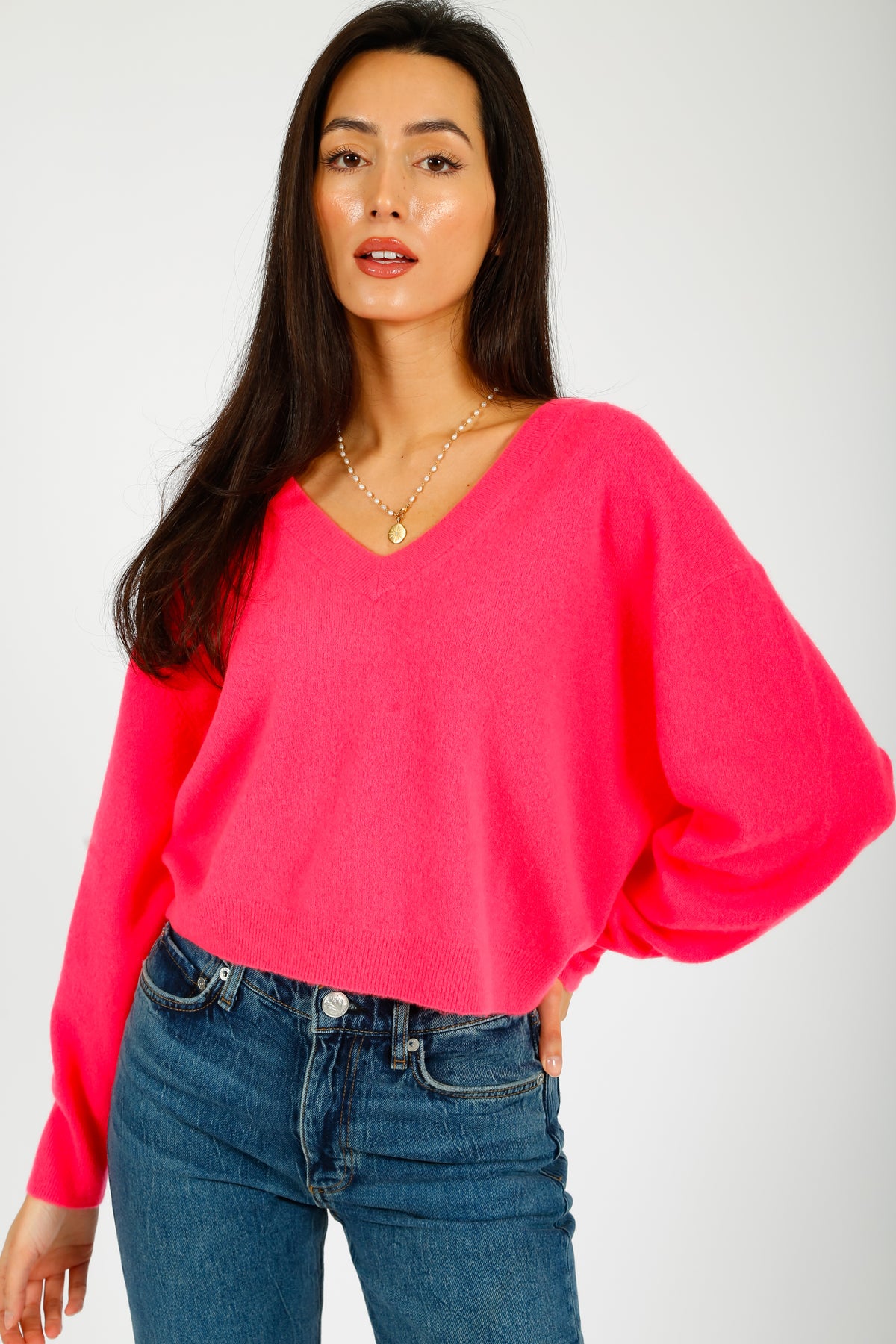 AV  Raxow V Neck Knit in Hortensia Fluro