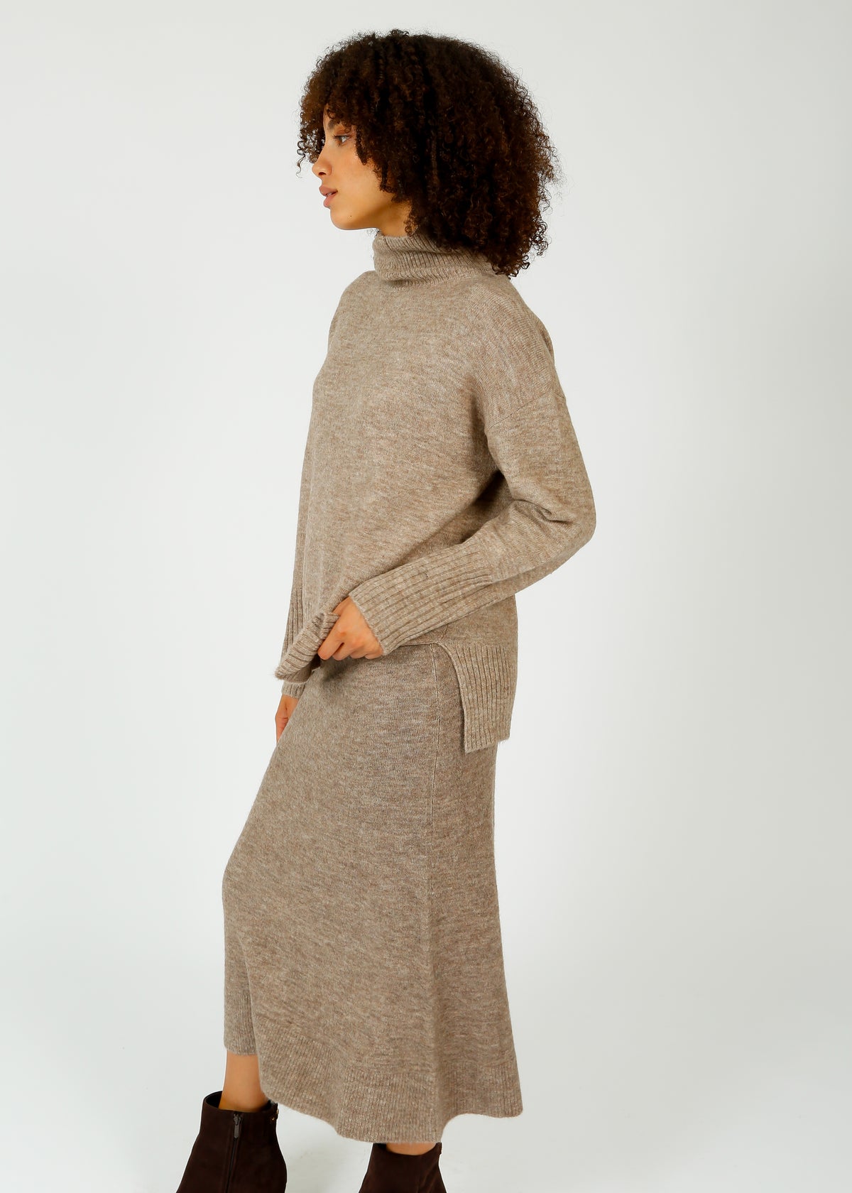 SUNCOO Falba Knit Skirt in Taupe