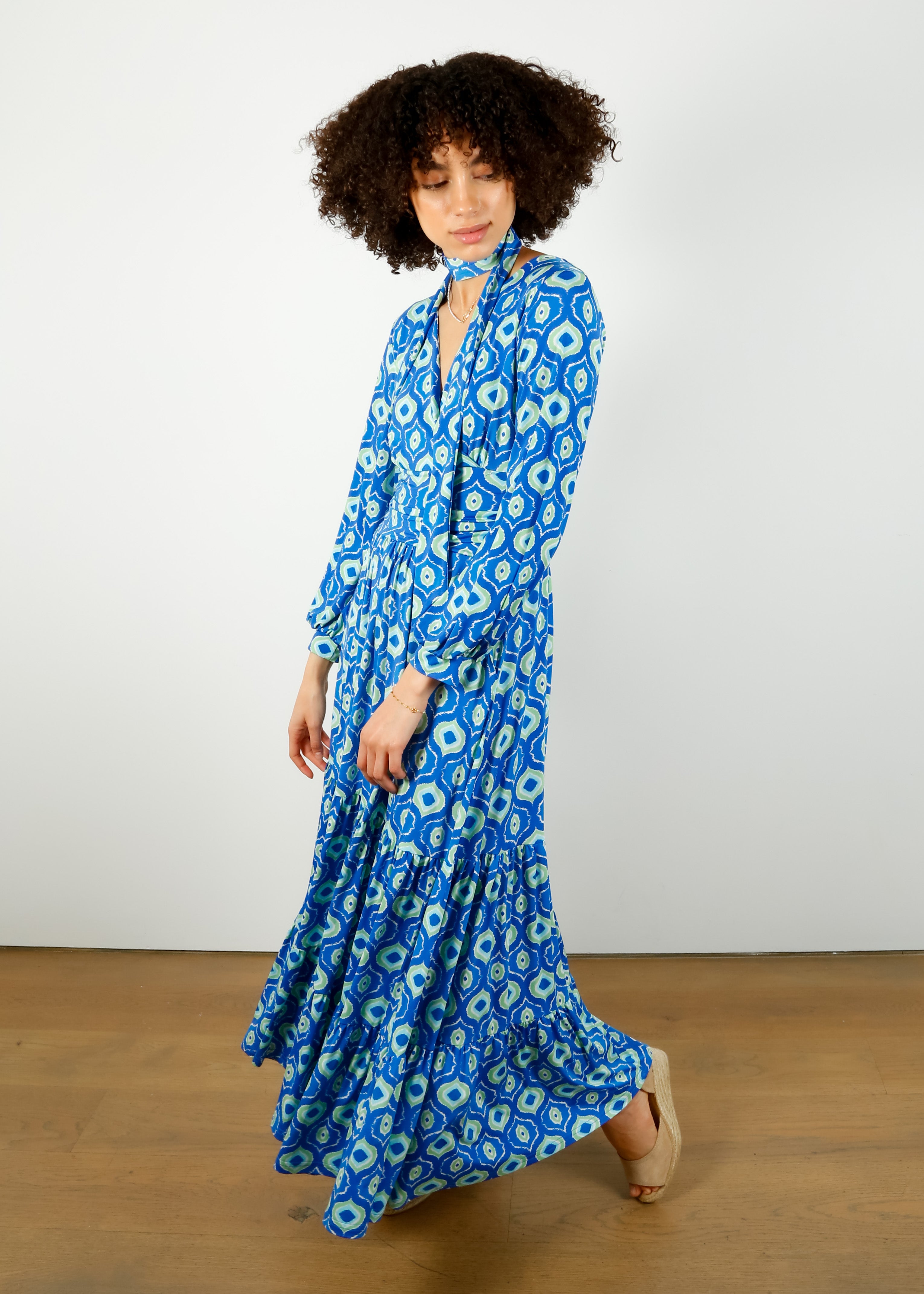 ONJENU Faye Maxi in Eye Blue