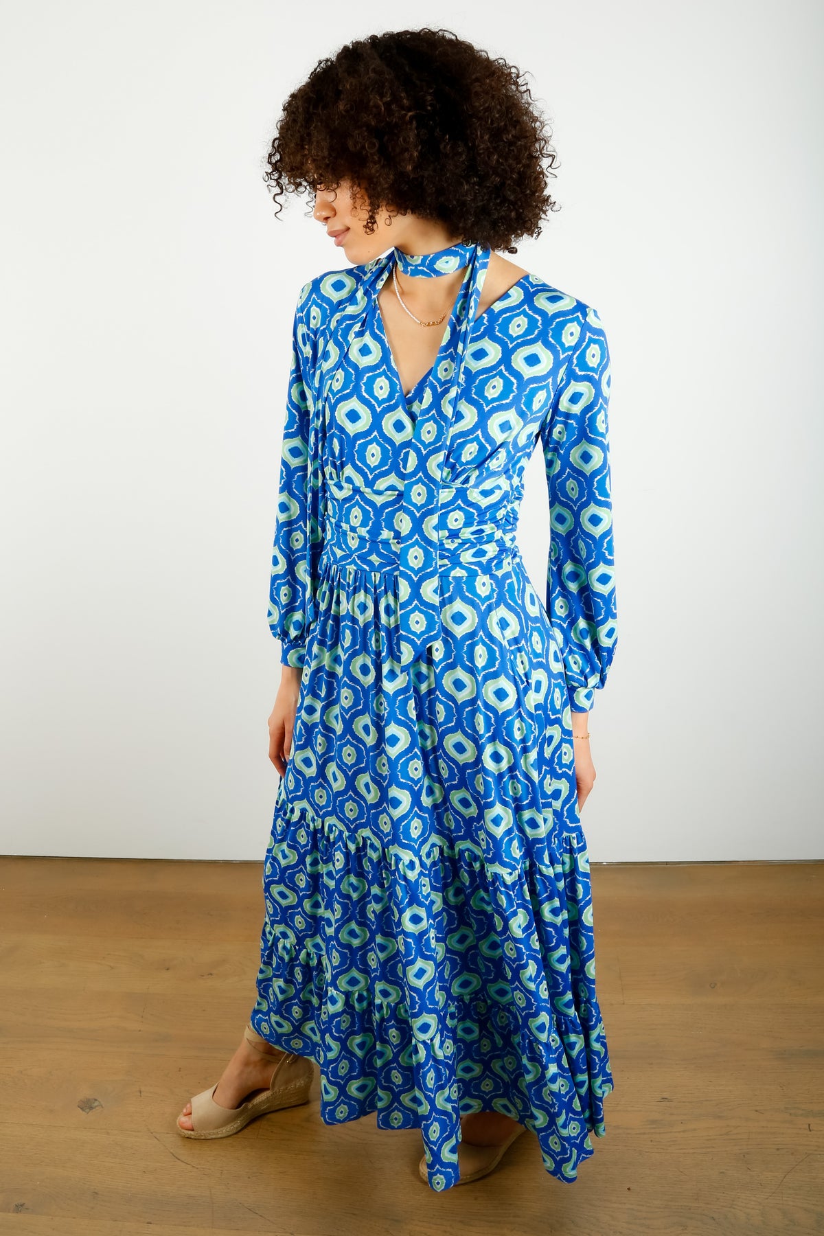 ONJENU Faye Maxi in Eye Blue