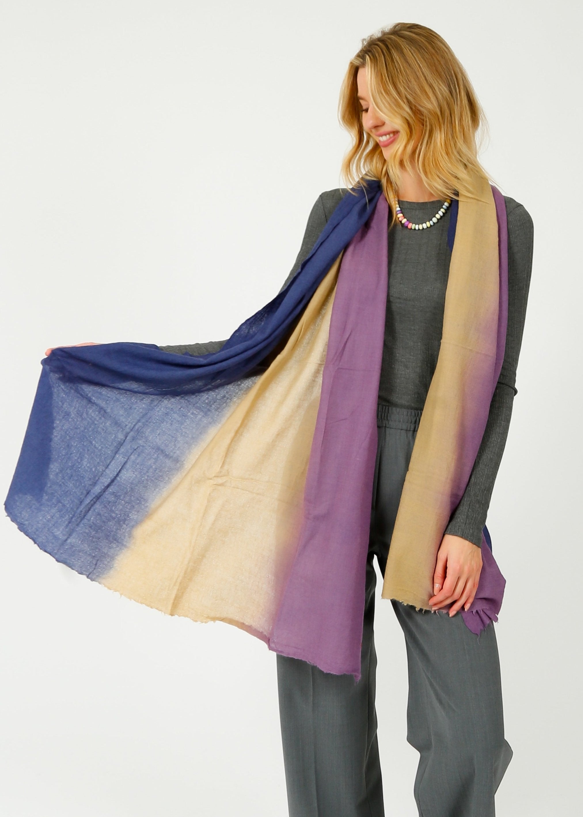 MOISMONT 757 Colour Trim Scarf in Plum