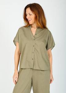 You added <b><u>AV Oaky 06 SS Shirt in Olive Raye</u></b> to your cart.