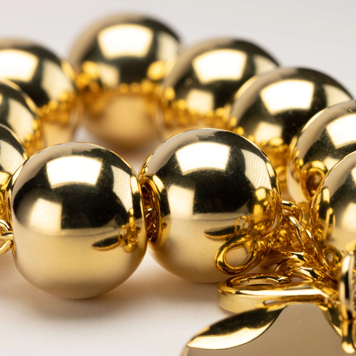 VBARONI Bead Bracelet in Gold