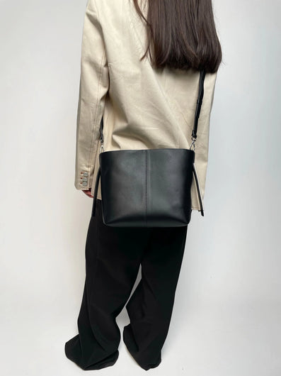 BECKS Nappa Fraya Small Bag in Black