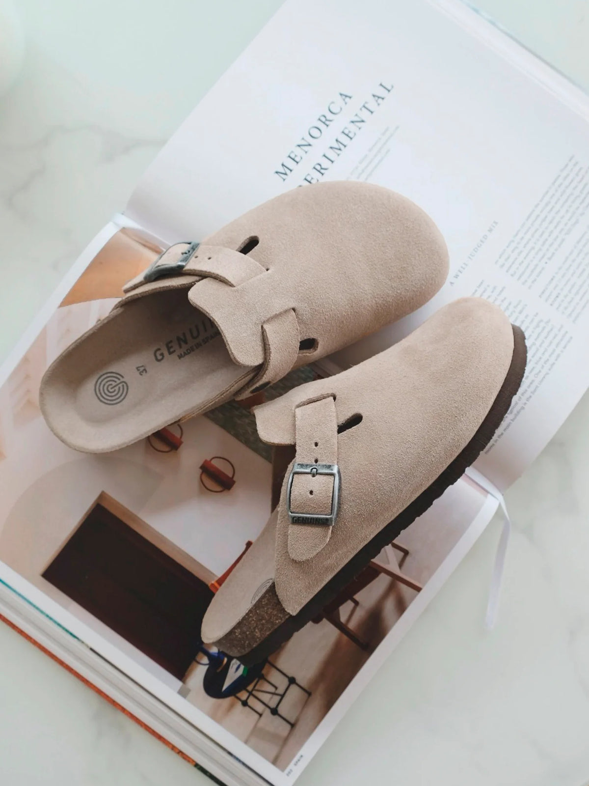 GENUINS Riva Clog in Taupe