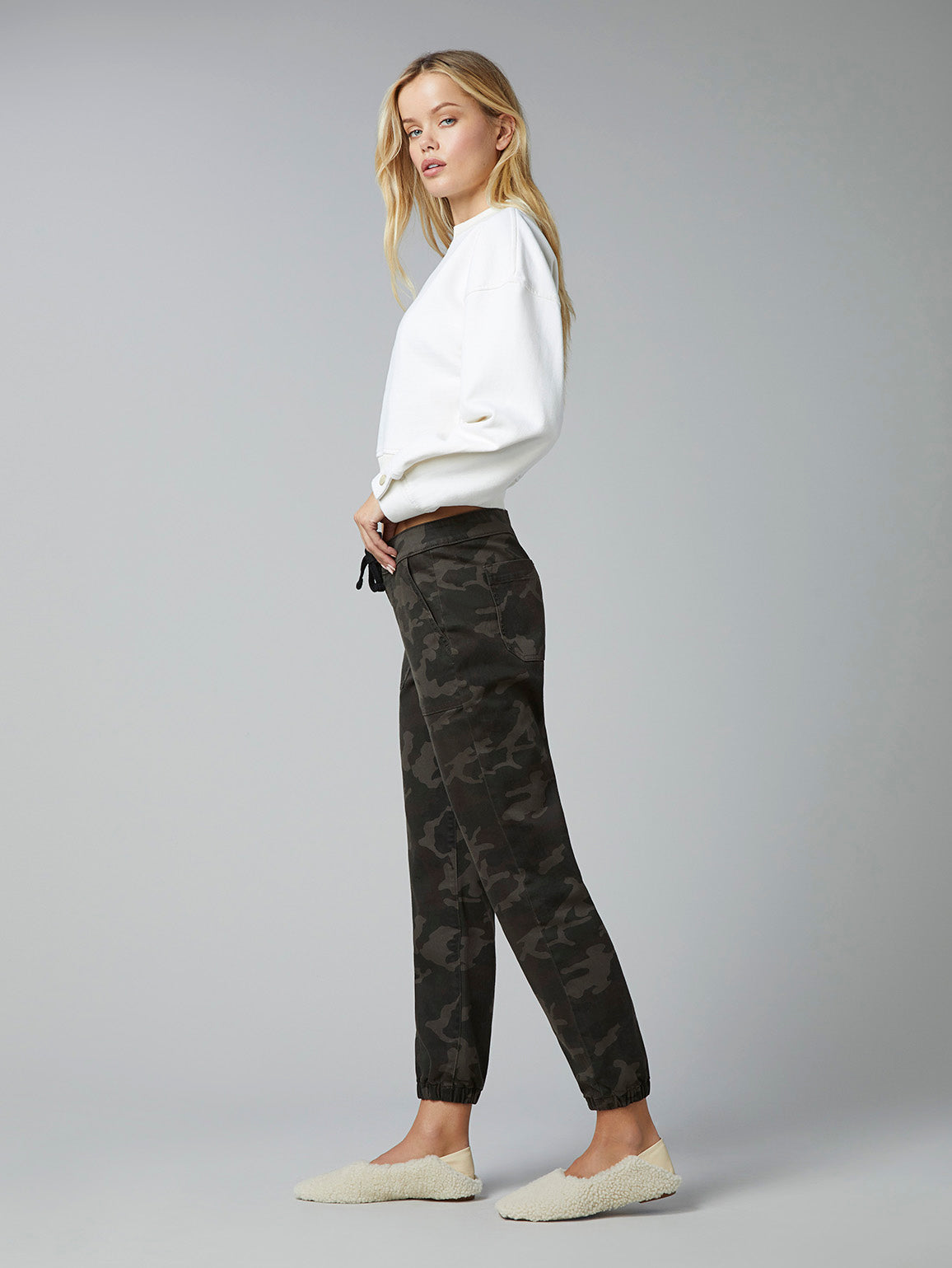 DL1961 Gwen Joggers in Dark Camo