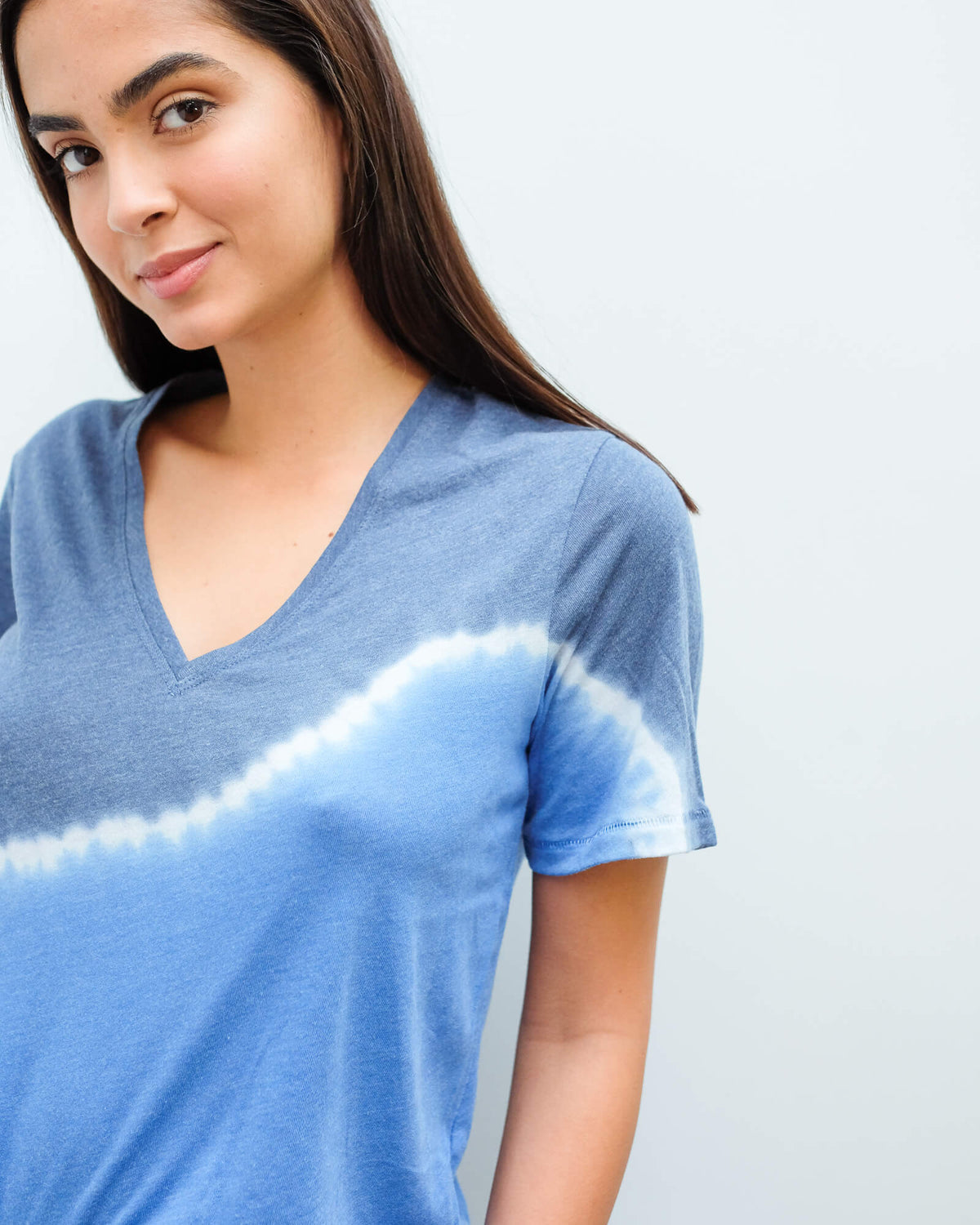 RA 1645 Boxy tie dye V in sky