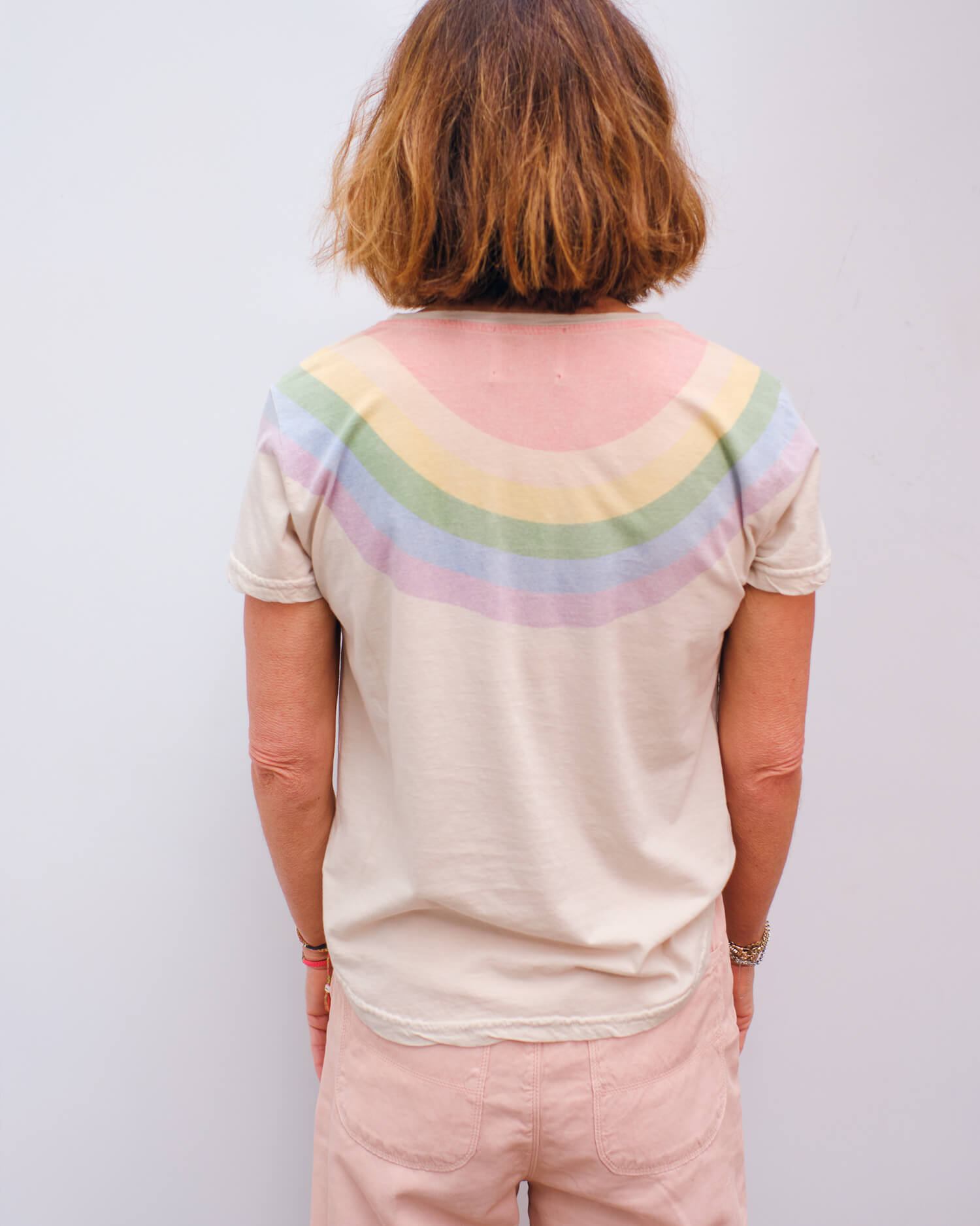 JU Rainbow yoke tee in aluminium