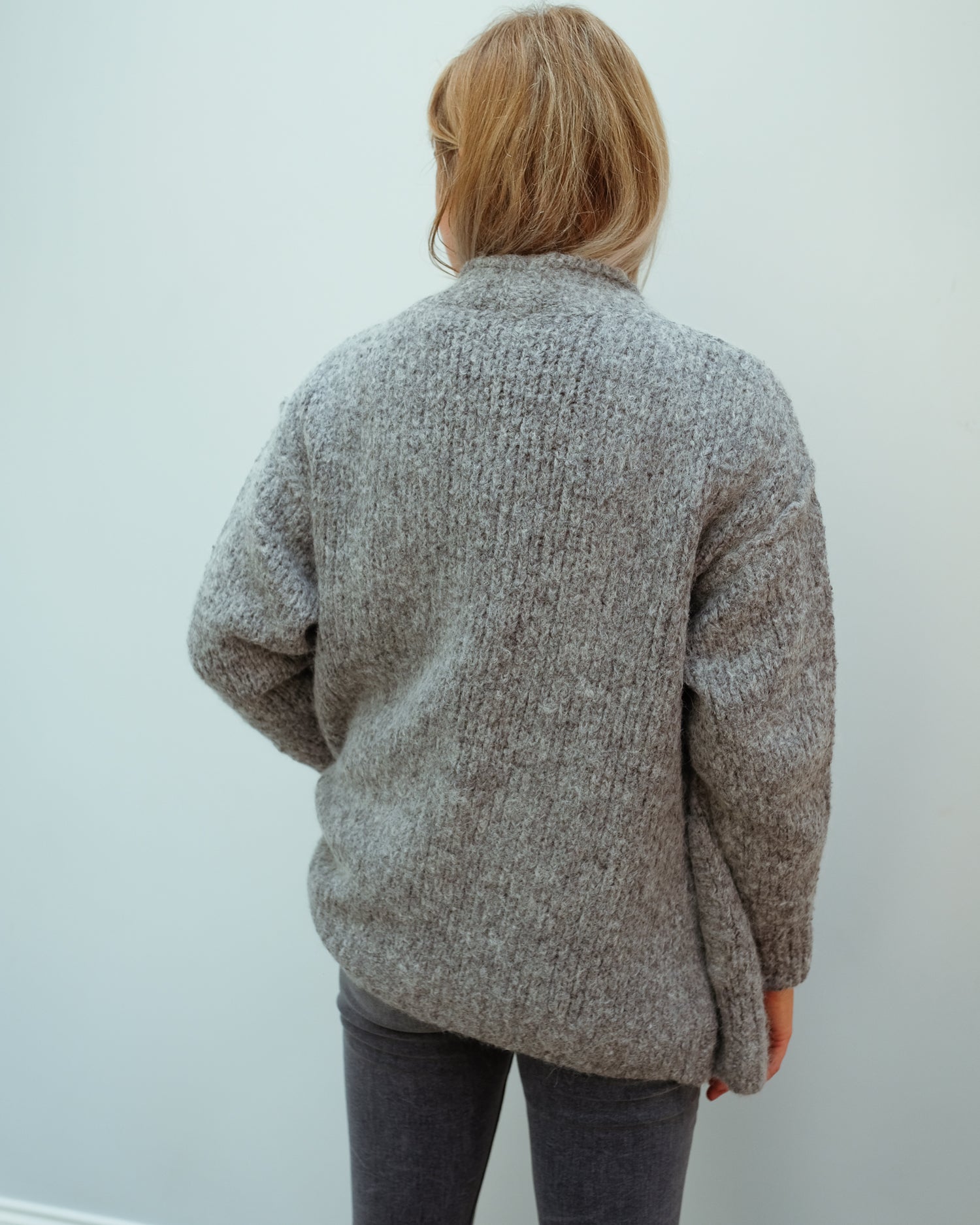 AV TUD19 Cardi in grey chine