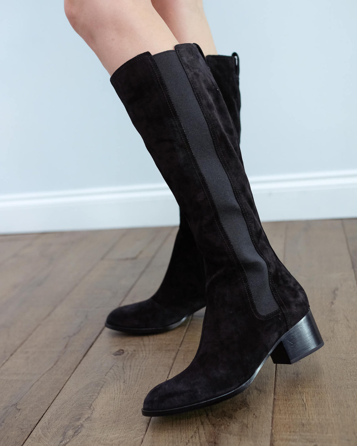 R&B Walker Tall boot in black