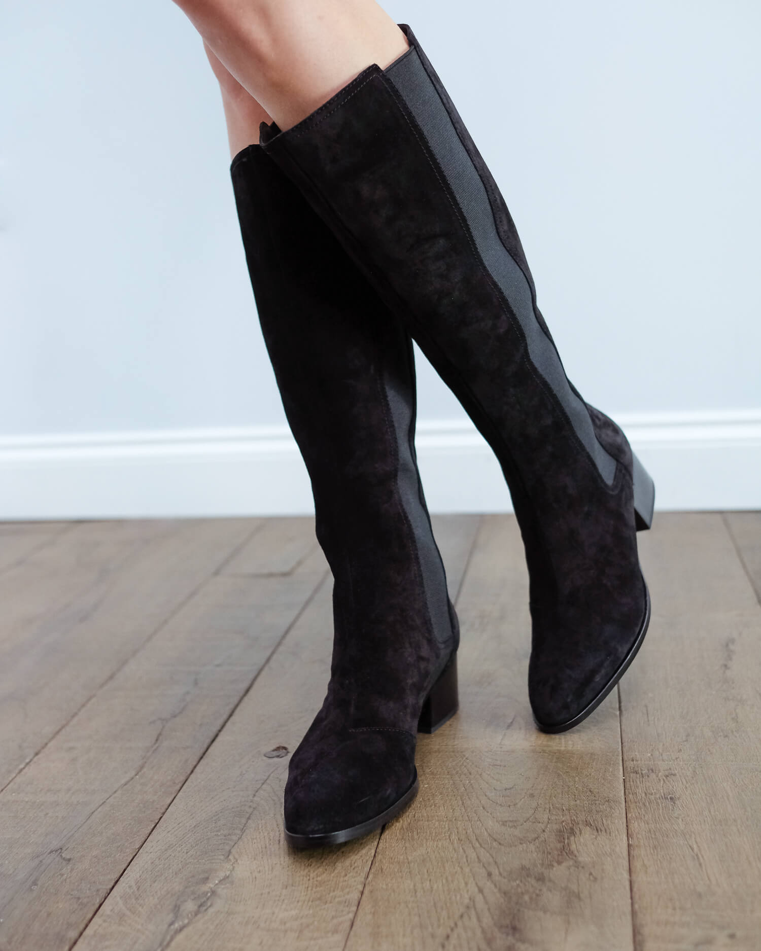 R&B Walker Tall boot in black