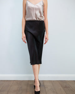 You added <b><u>JOSEPH Isaak silk satin skirt in black</u></b> to your cart.