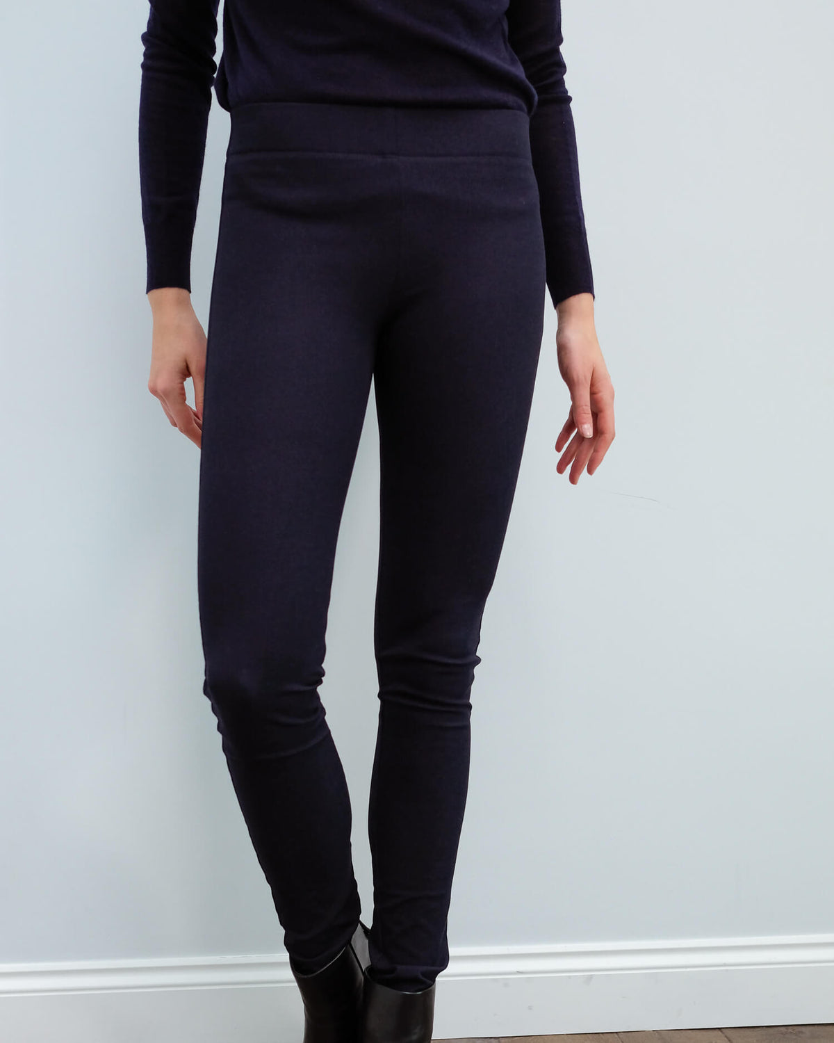 JOSEPH Gab stretch legging in navy