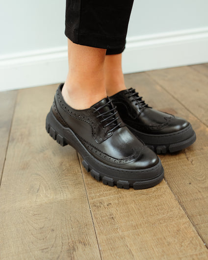 MM Riad chunky brogue in black