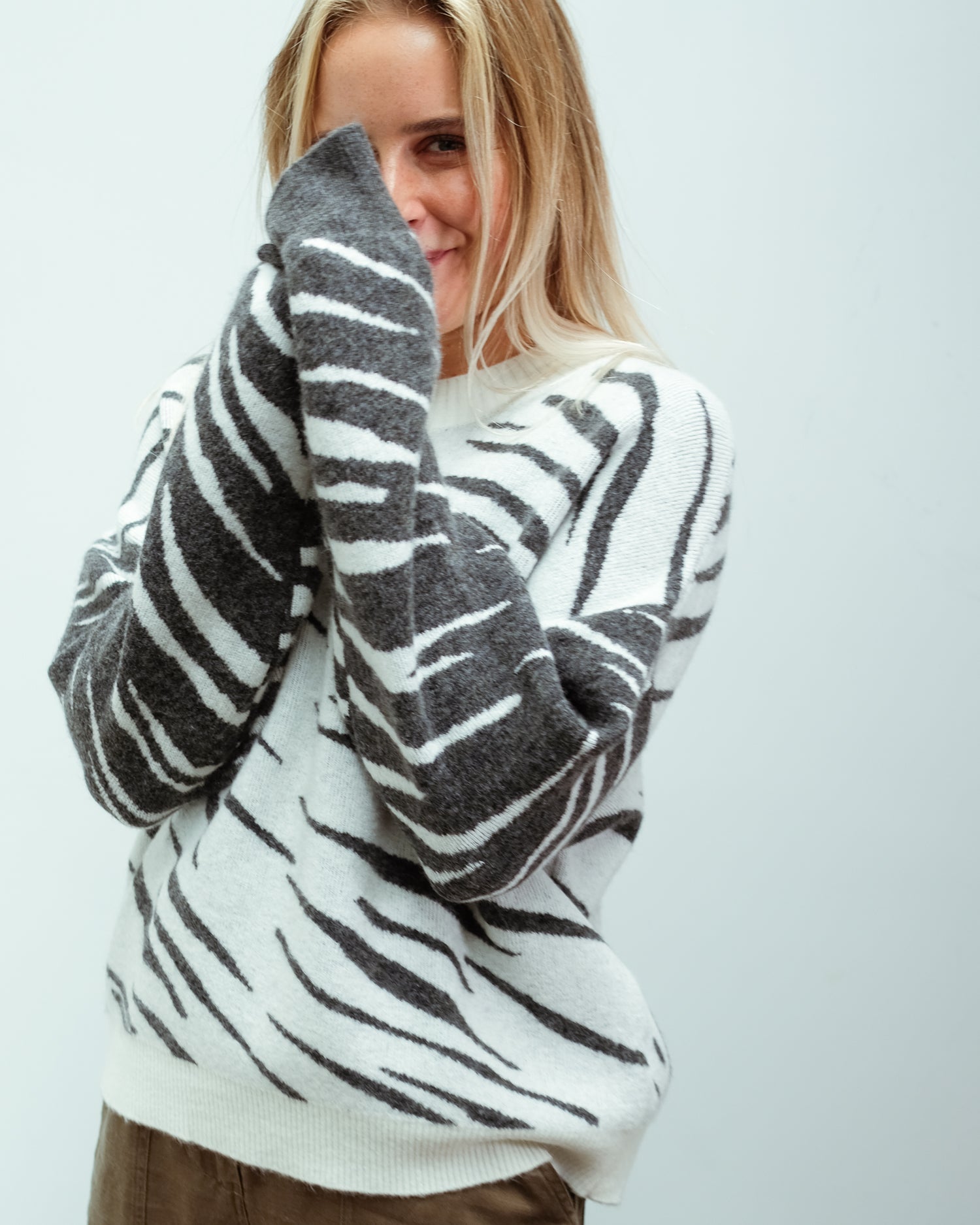 RAILS Lana knit in abstract tiger