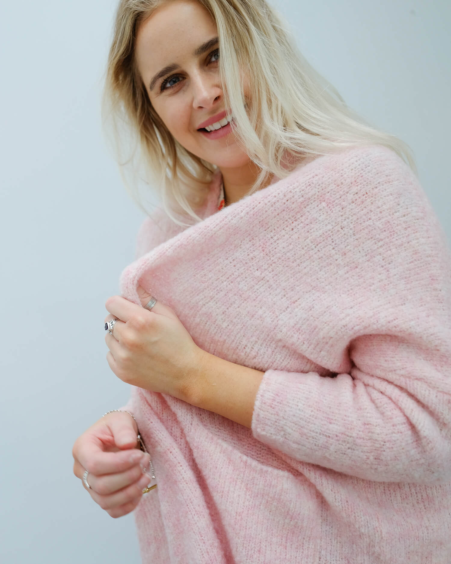 AV FOG272 LS open cardi in wild rose