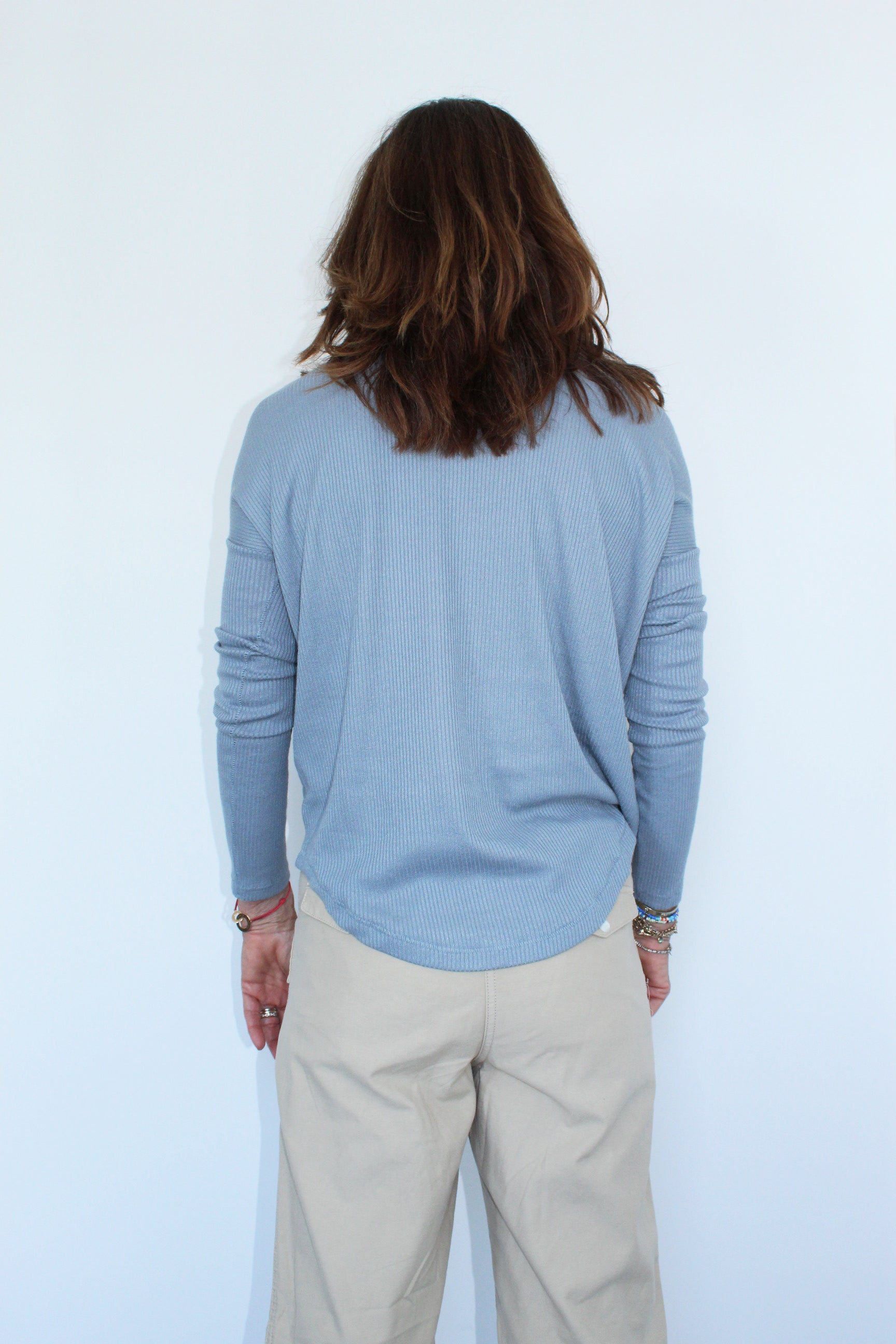 R&B The Knit Rib Long Sleeve Top in Grydblue