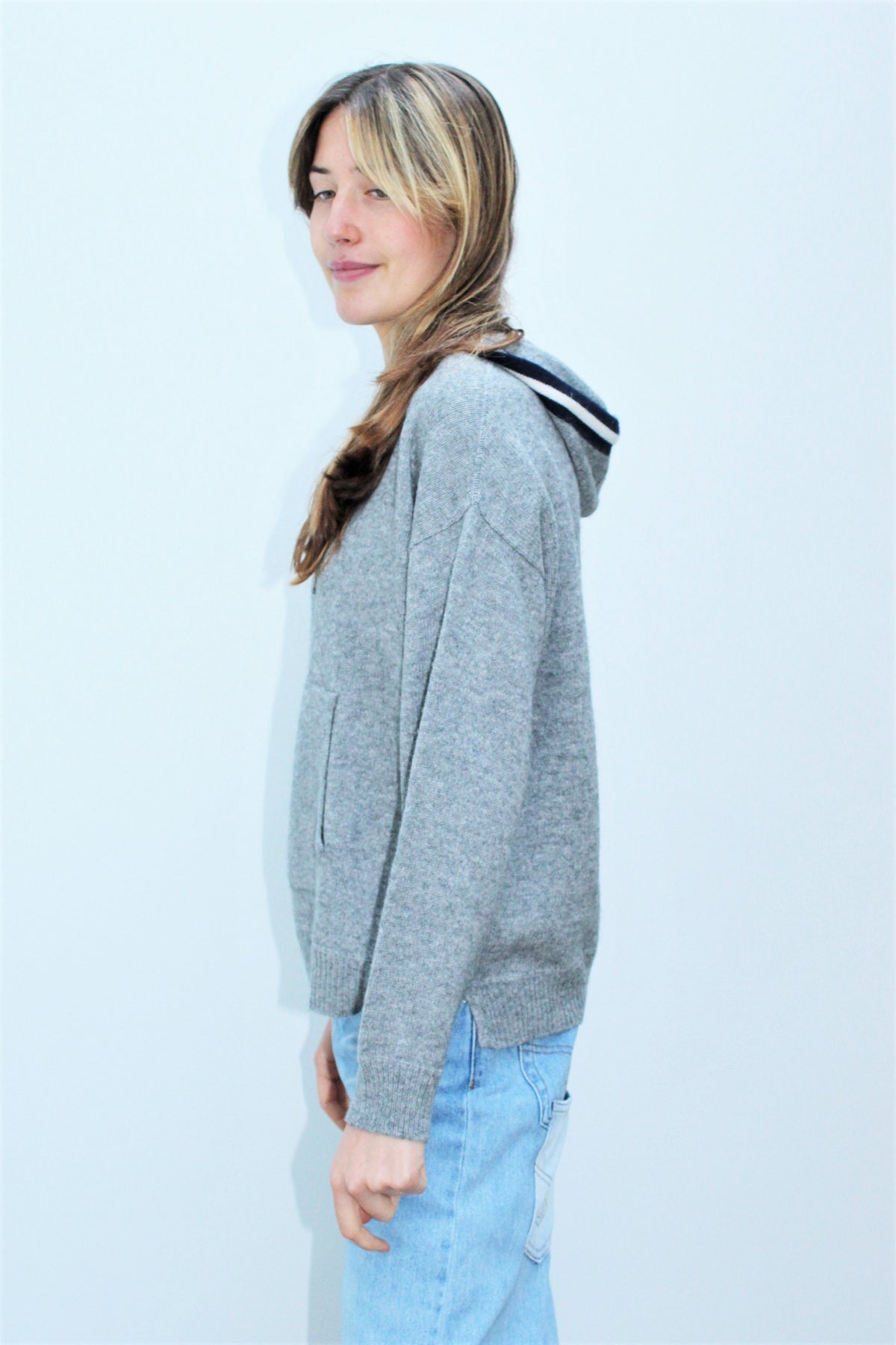 JU Contrast Stripe Hoodie in Grey