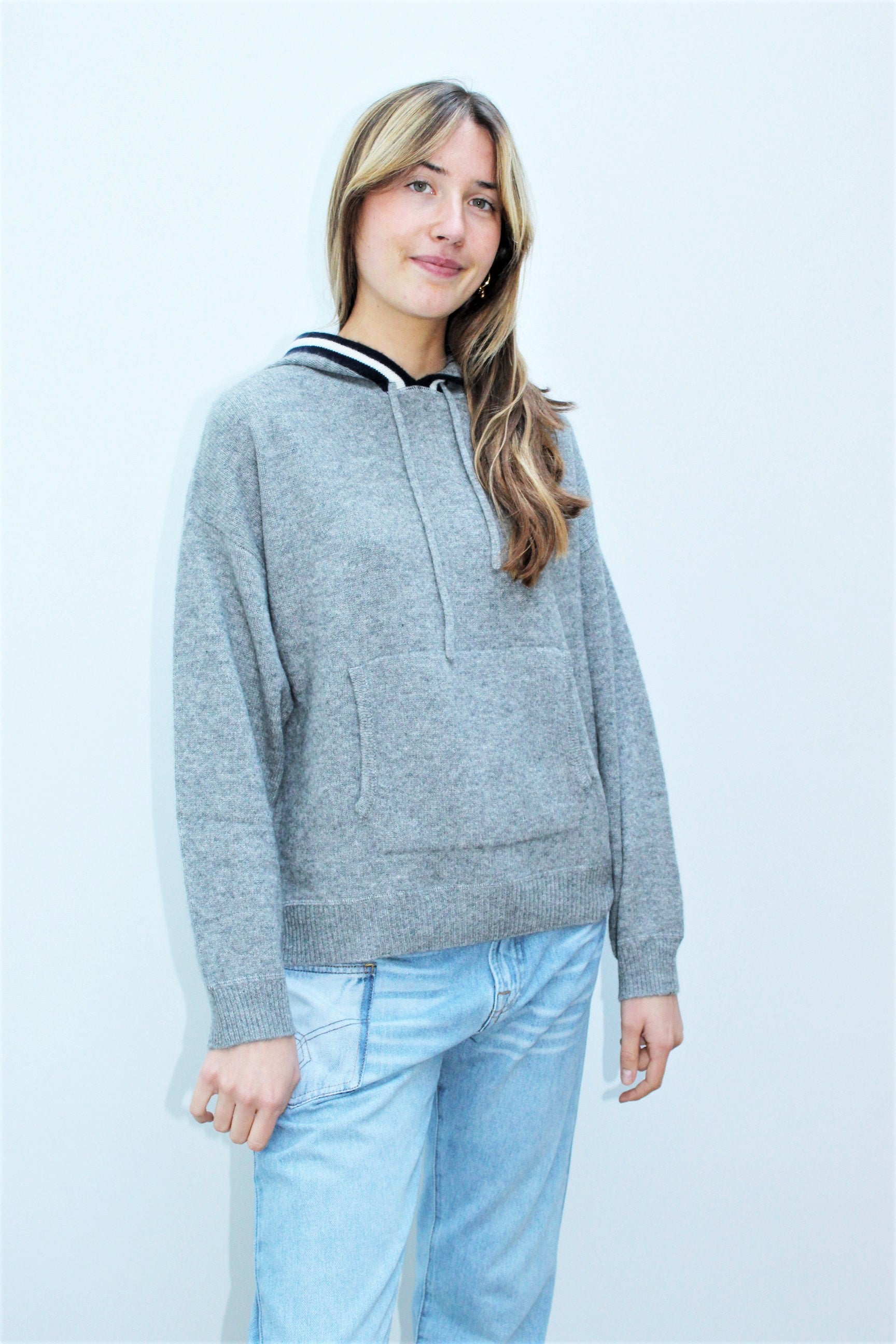 JU Contrast Stripe Hoodie in Grey