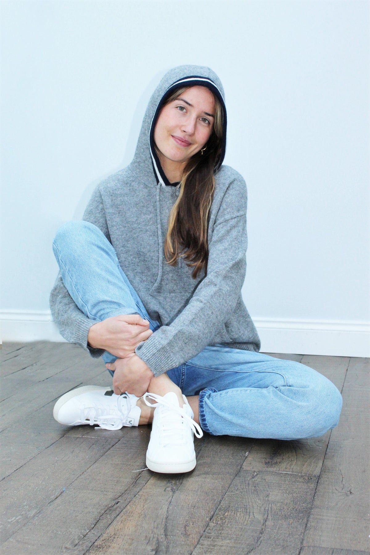 JU Contrast Stripe Hoodie in Grey