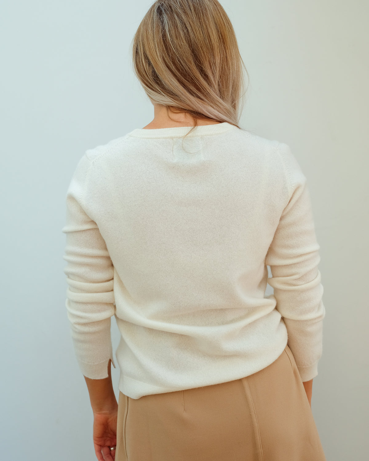 JU Split crew neck knit in cream