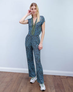 You added <b><u>HB 8552 Leopard jumpsuit in blue</u></b> to your cart.