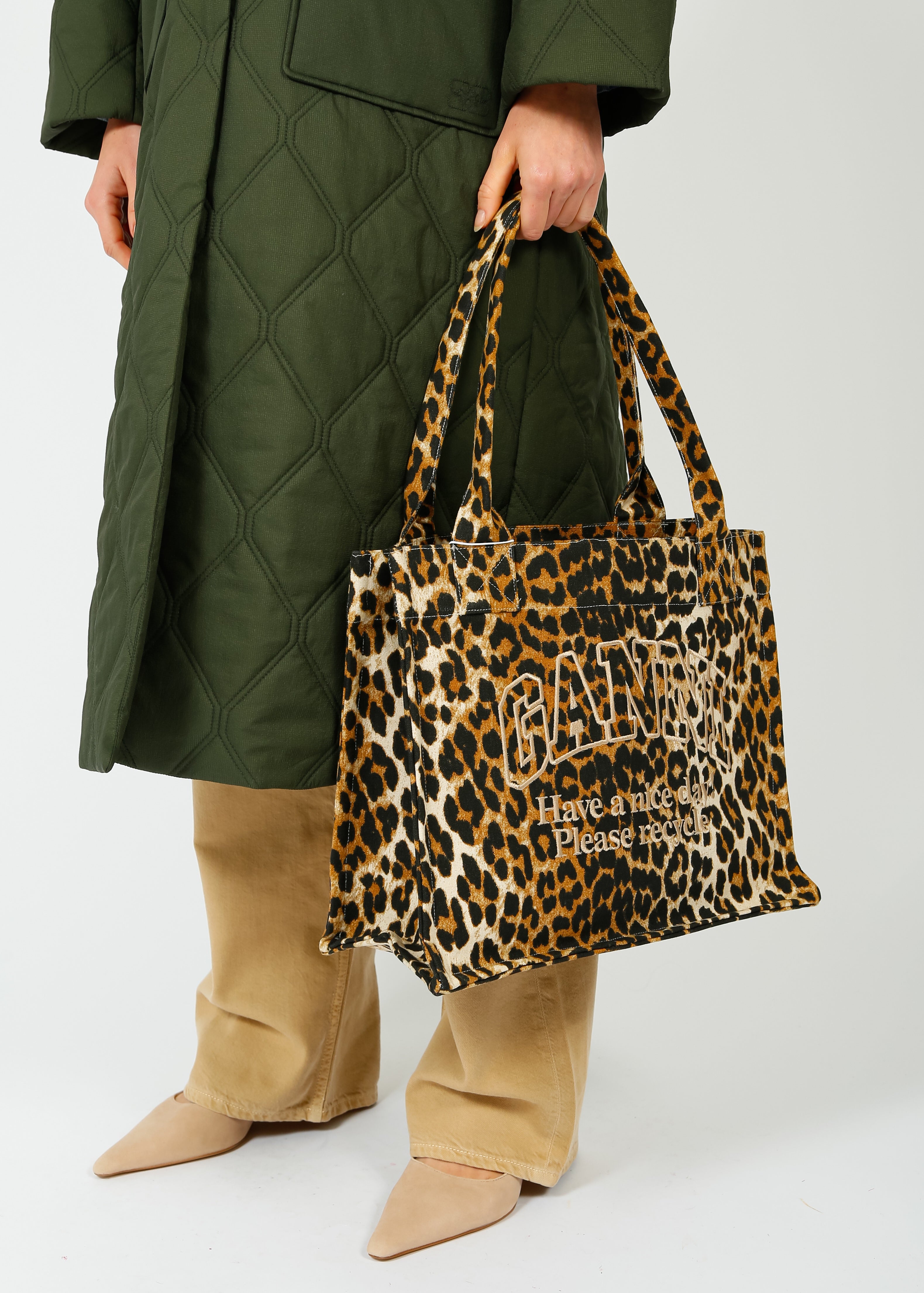 GANNI A5807 Large Easy Shopper in Leo