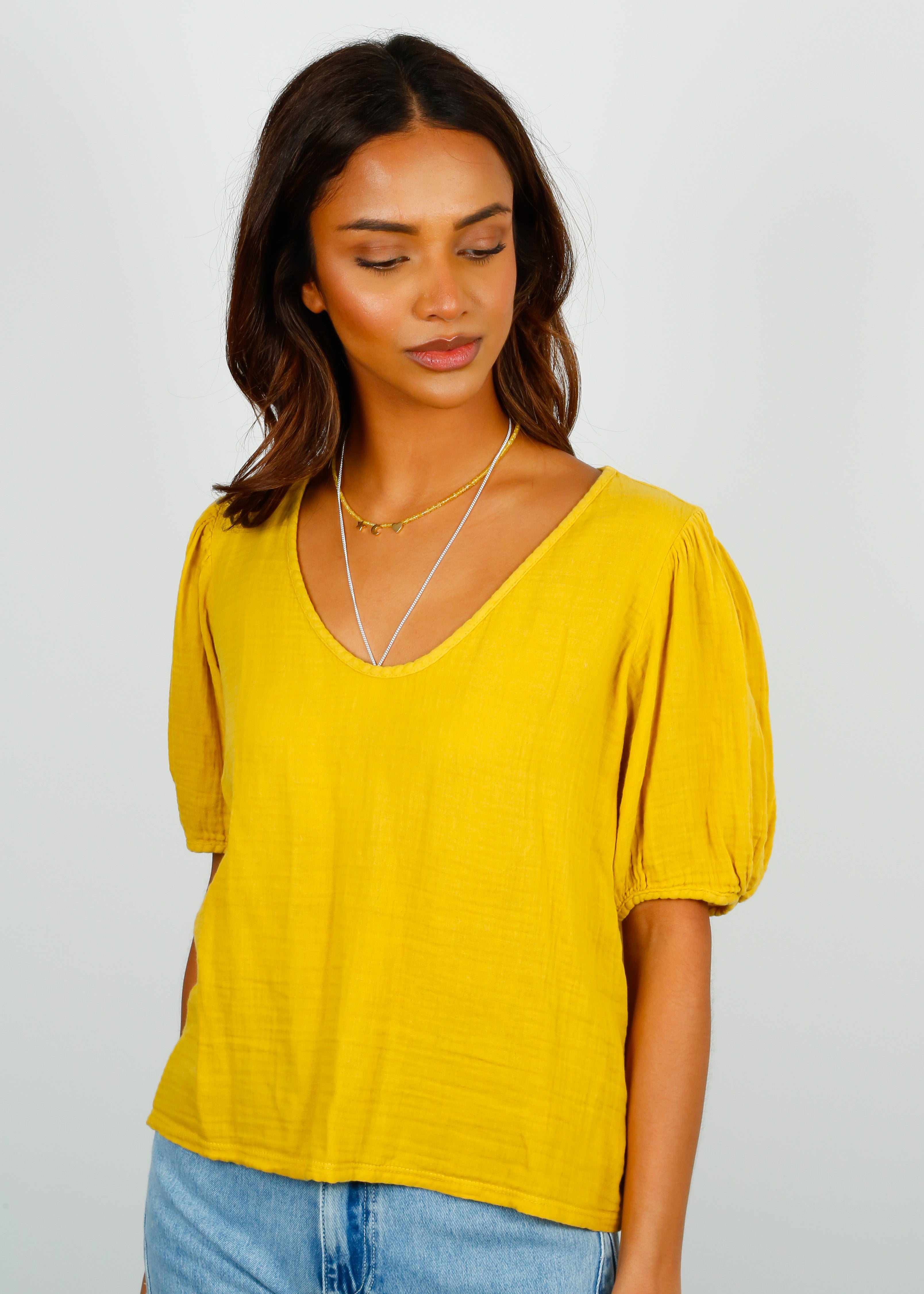 V Louisa Top in Buttercup