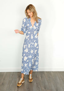 You added <b><u>RIXO Nicolette Dress in Riviera Daisy Check</u></b> to your cart.