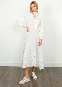 You added <b><u>RIXO Diya in Ivory Vintage Spot</u></b> to your cart.