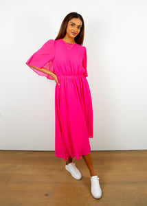 You added <b><u>EA Dazzers Cape Midi Dress in Pink Haze</u></b> to your cart.