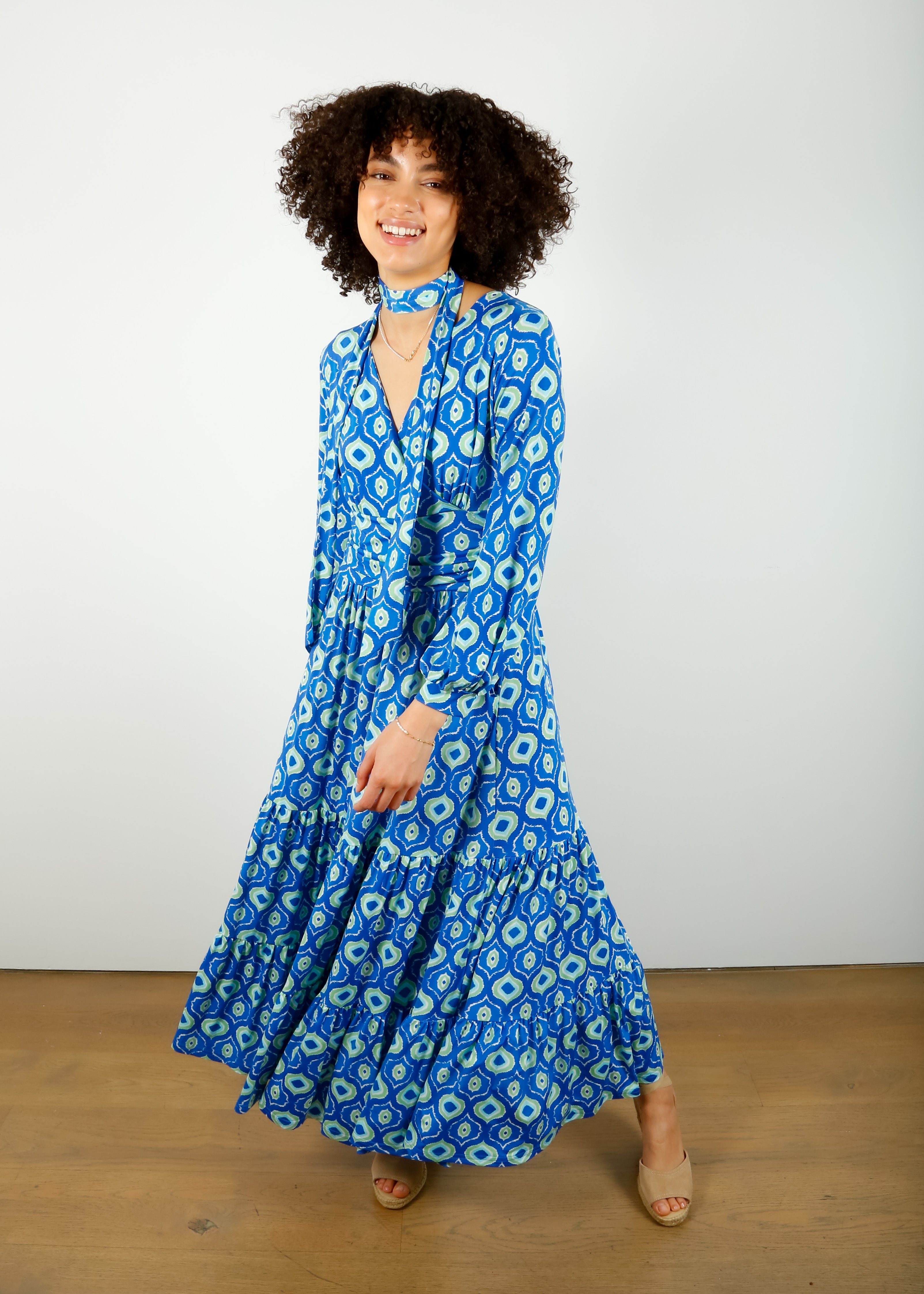 ONJENU Faye Maxi in Eye Blue