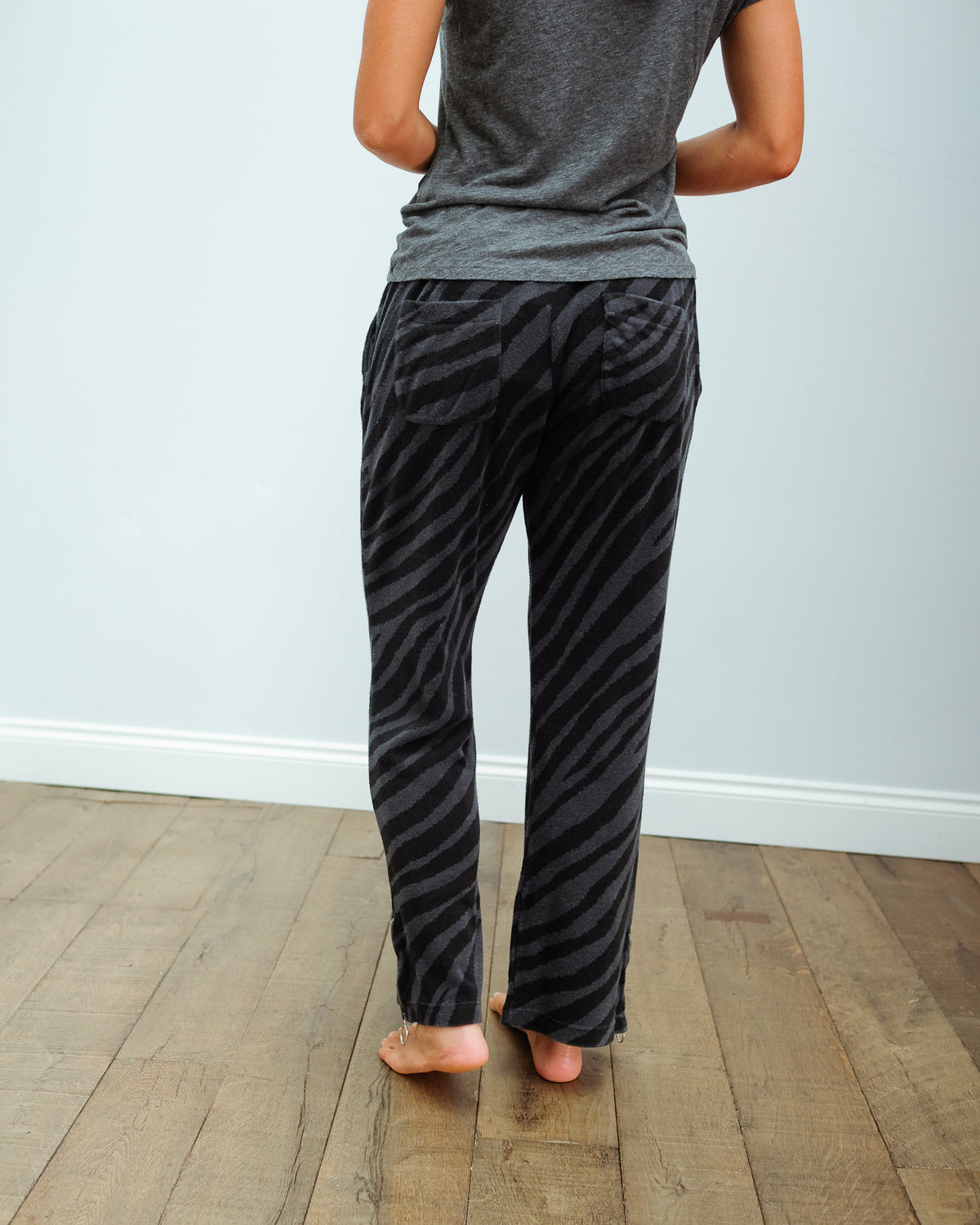 JU Zebra terry joggers in charcoal