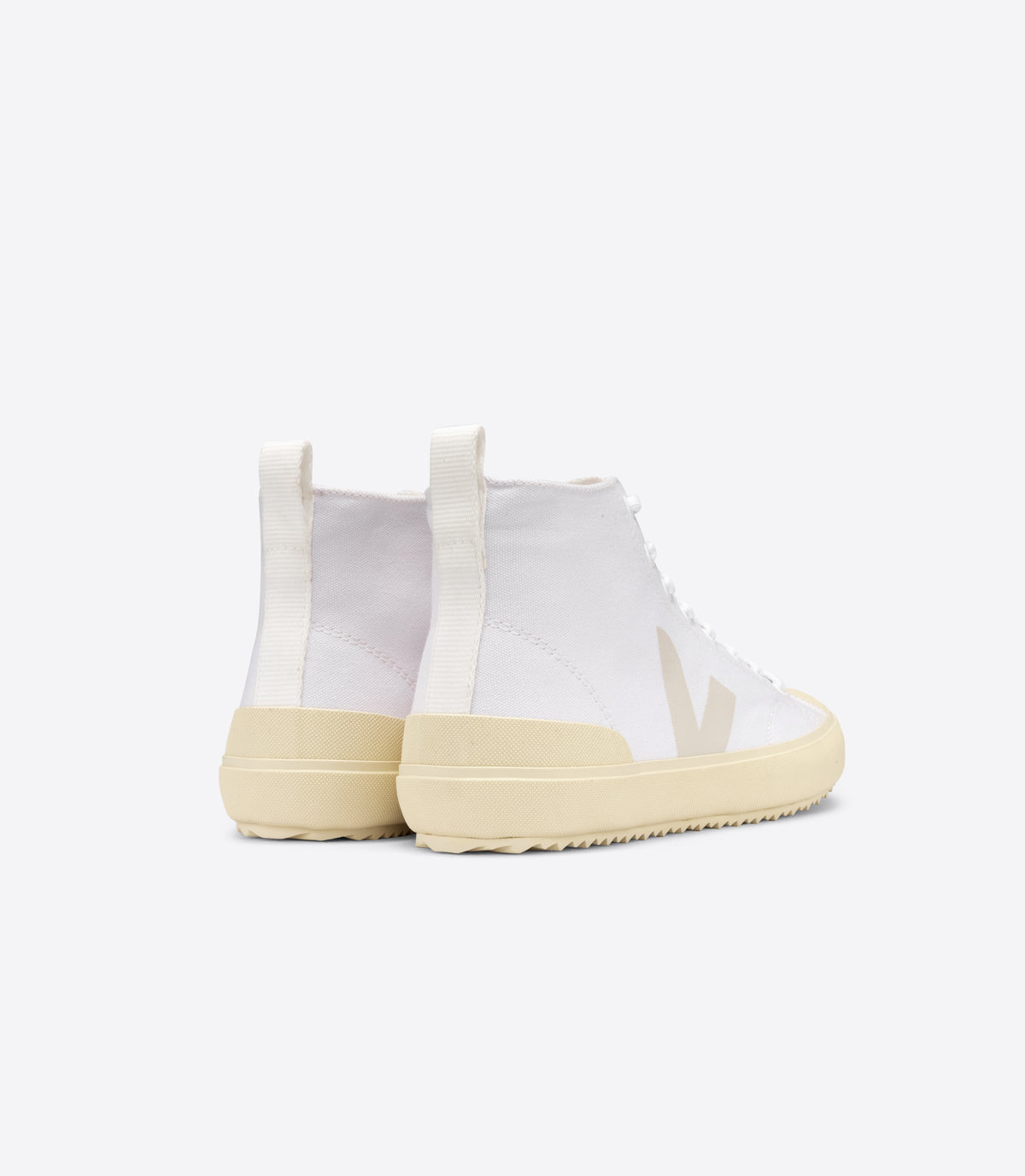 VEJA Nova Canvas in White, Butter