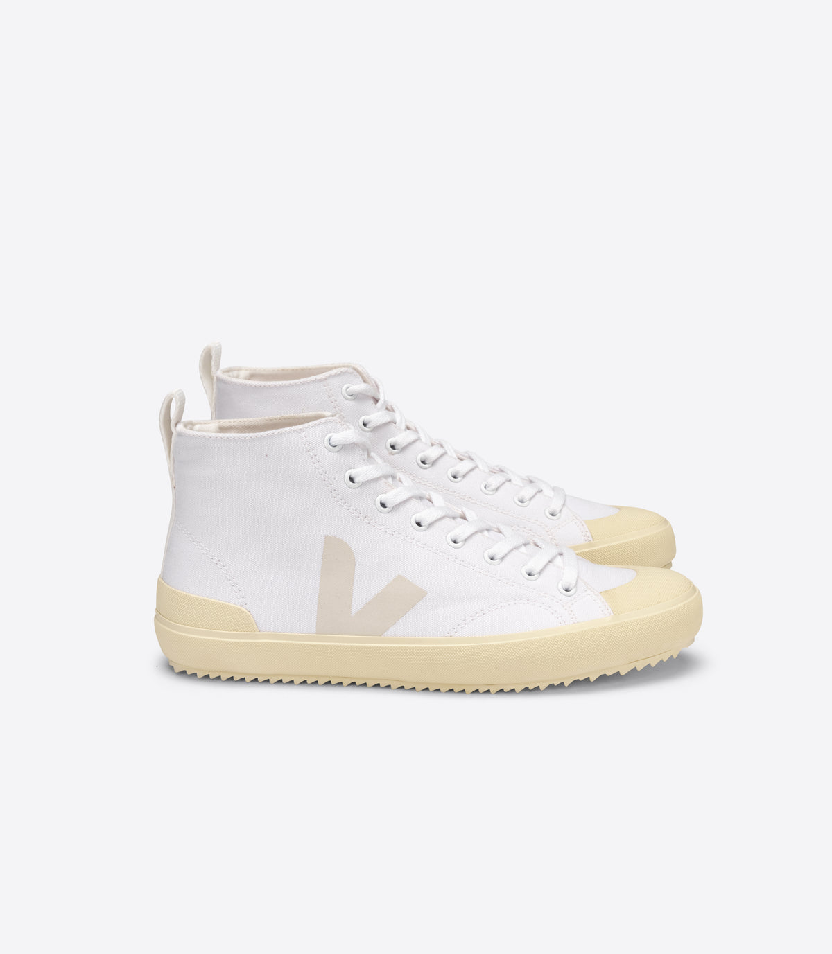 VEJA Nova Canvas in White, Butter