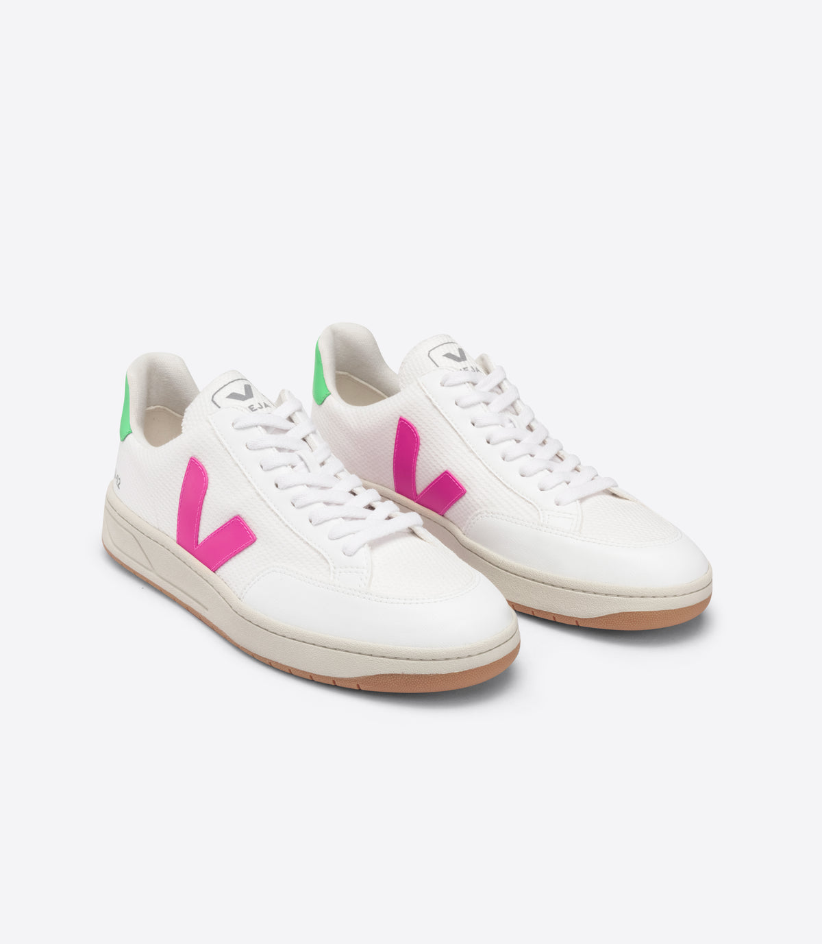 VEJA V-12 Mesh in White, Sari, Absinthe